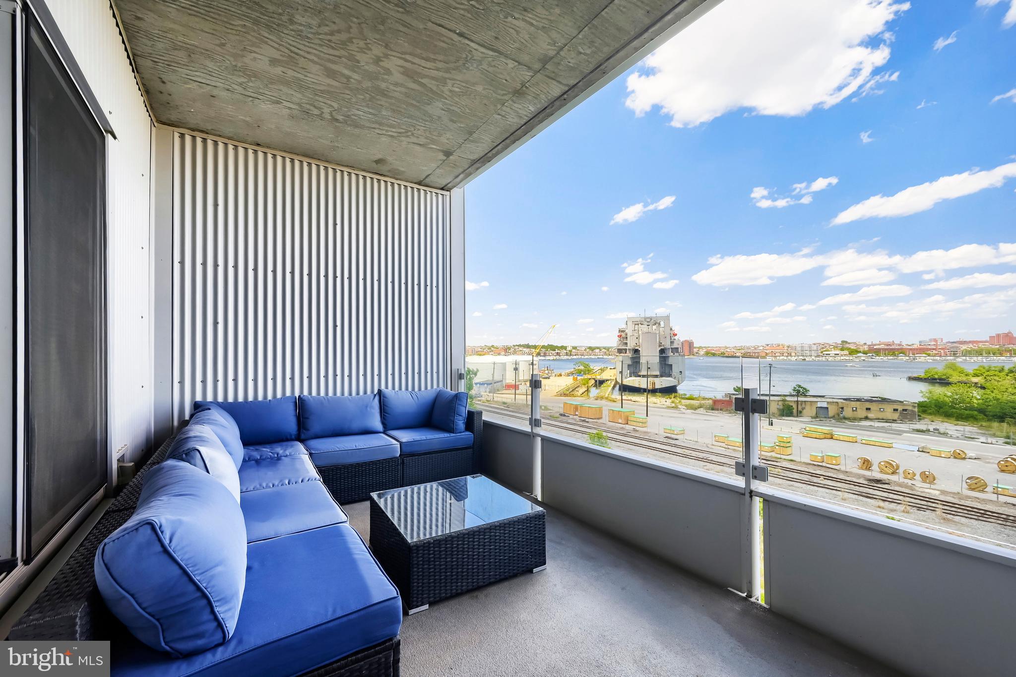 LOCUST POINT - Residential