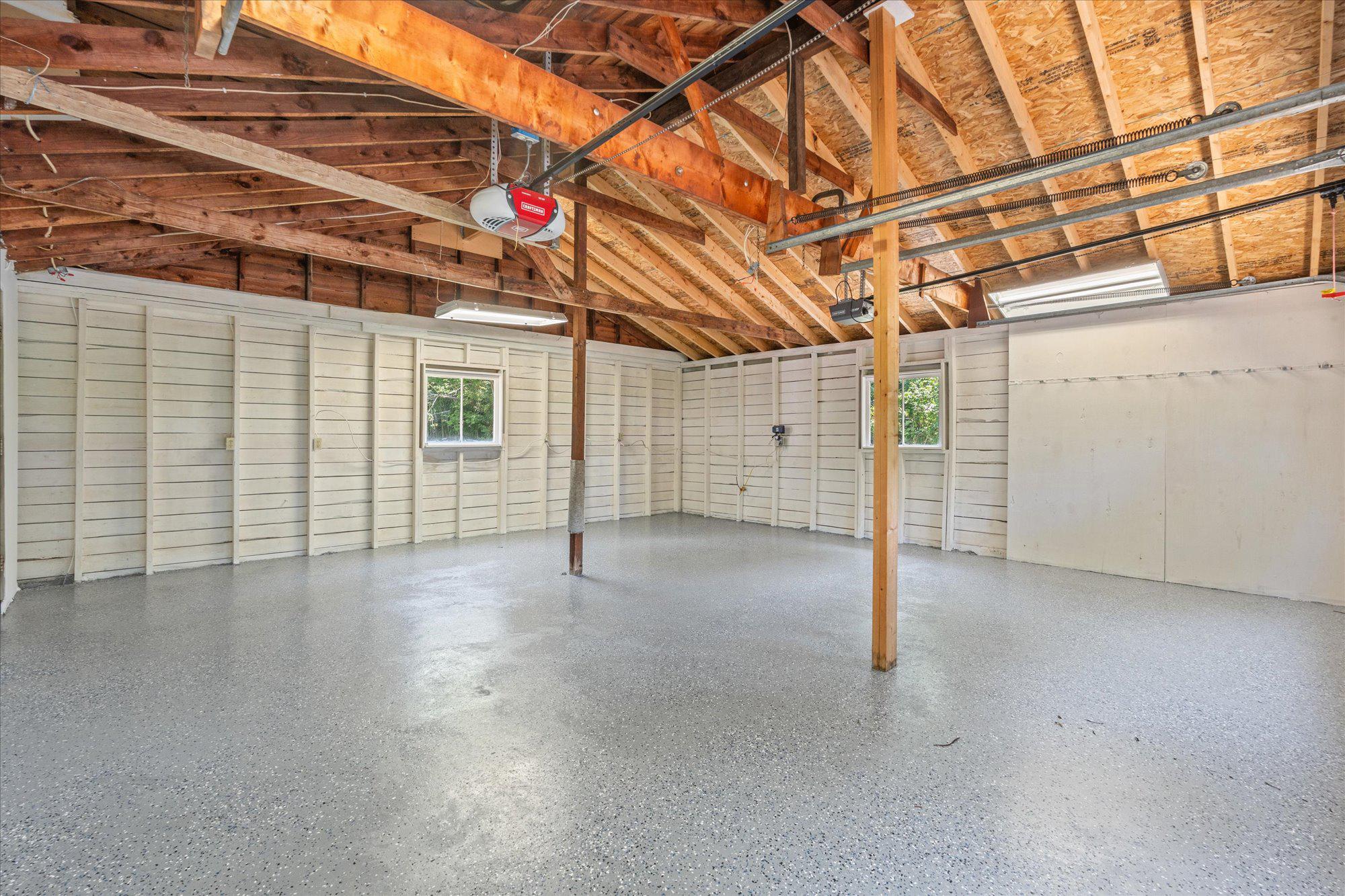 FIVE OAKS - Residential