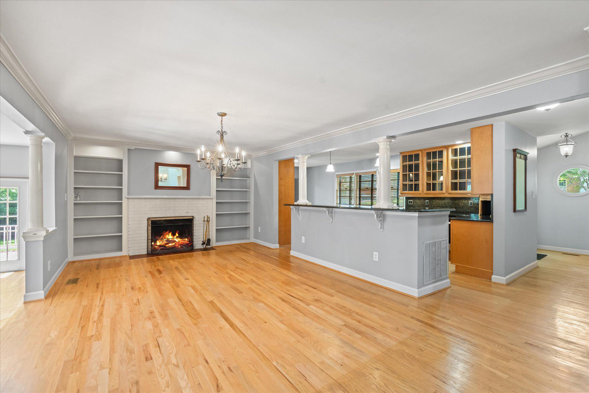 FIVE OAKS - Residential
