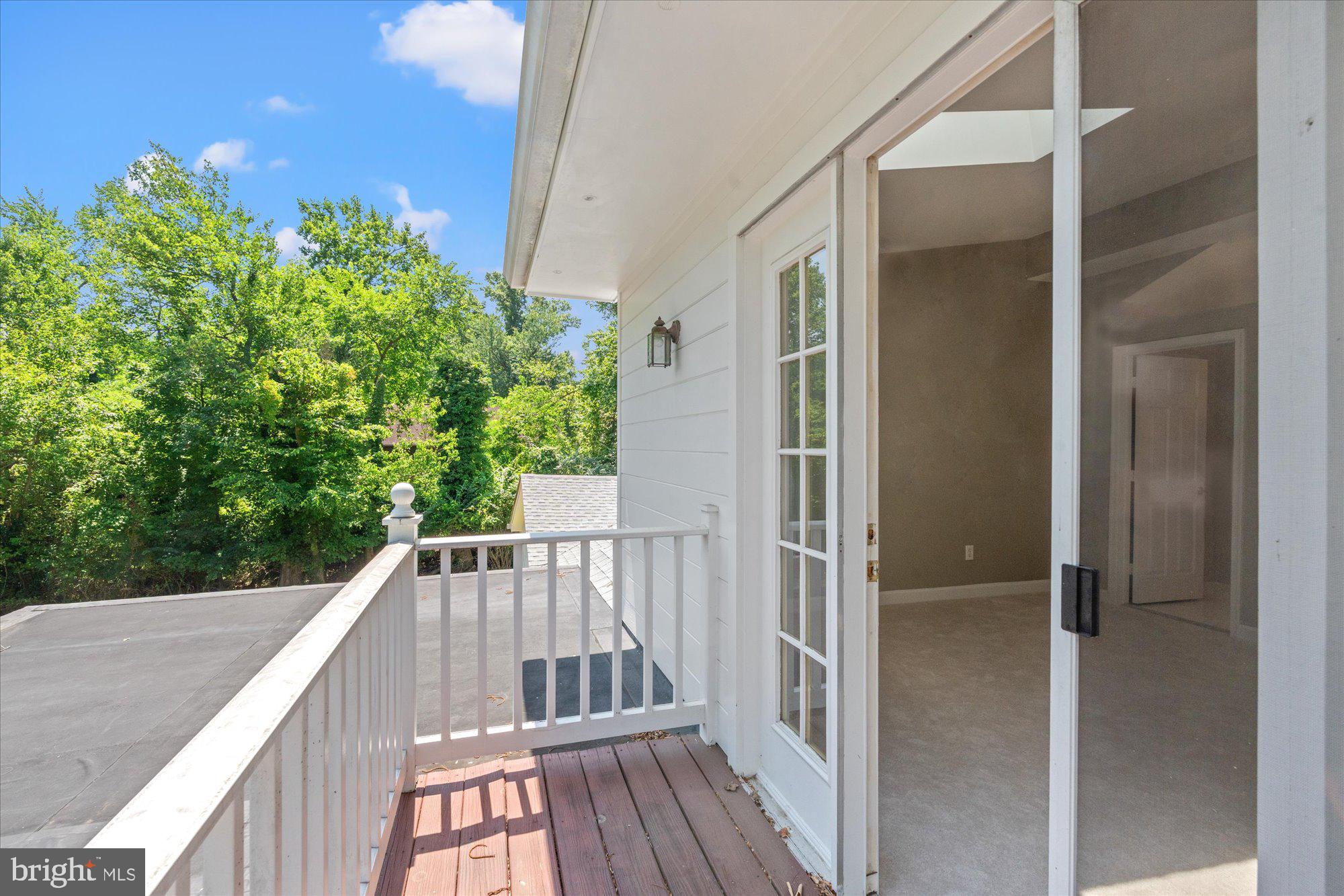 FIVE OAKS - Residential
