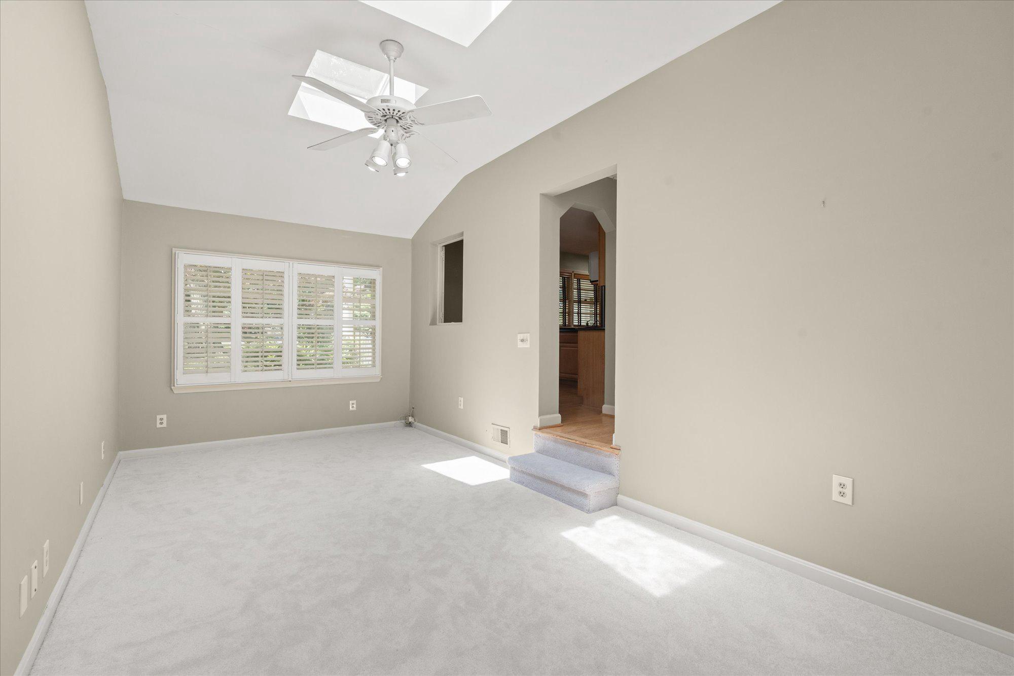 FIVE OAKS - Residential