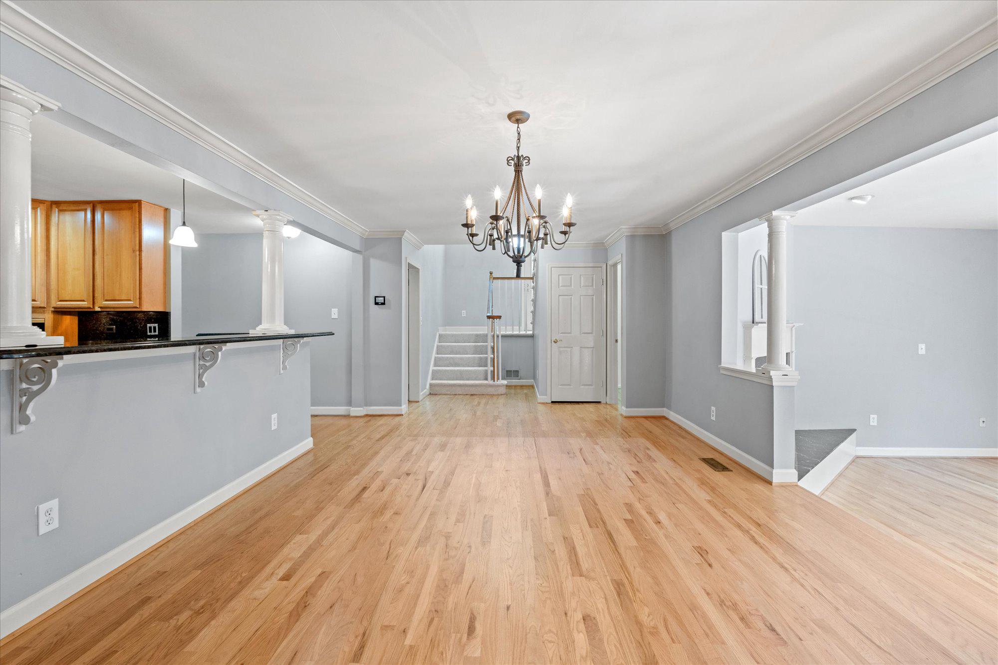 FIVE OAKS - Residential