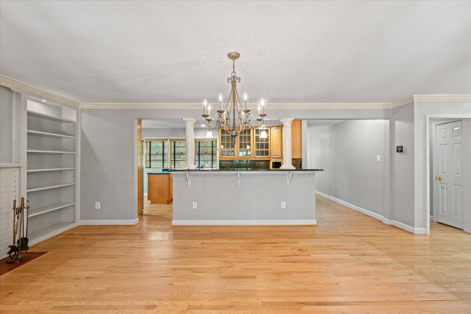 FIVE OAKS - Residential