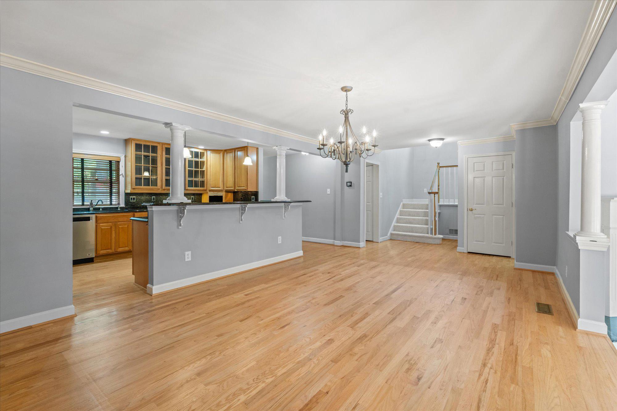 FIVE OAKS - Residential