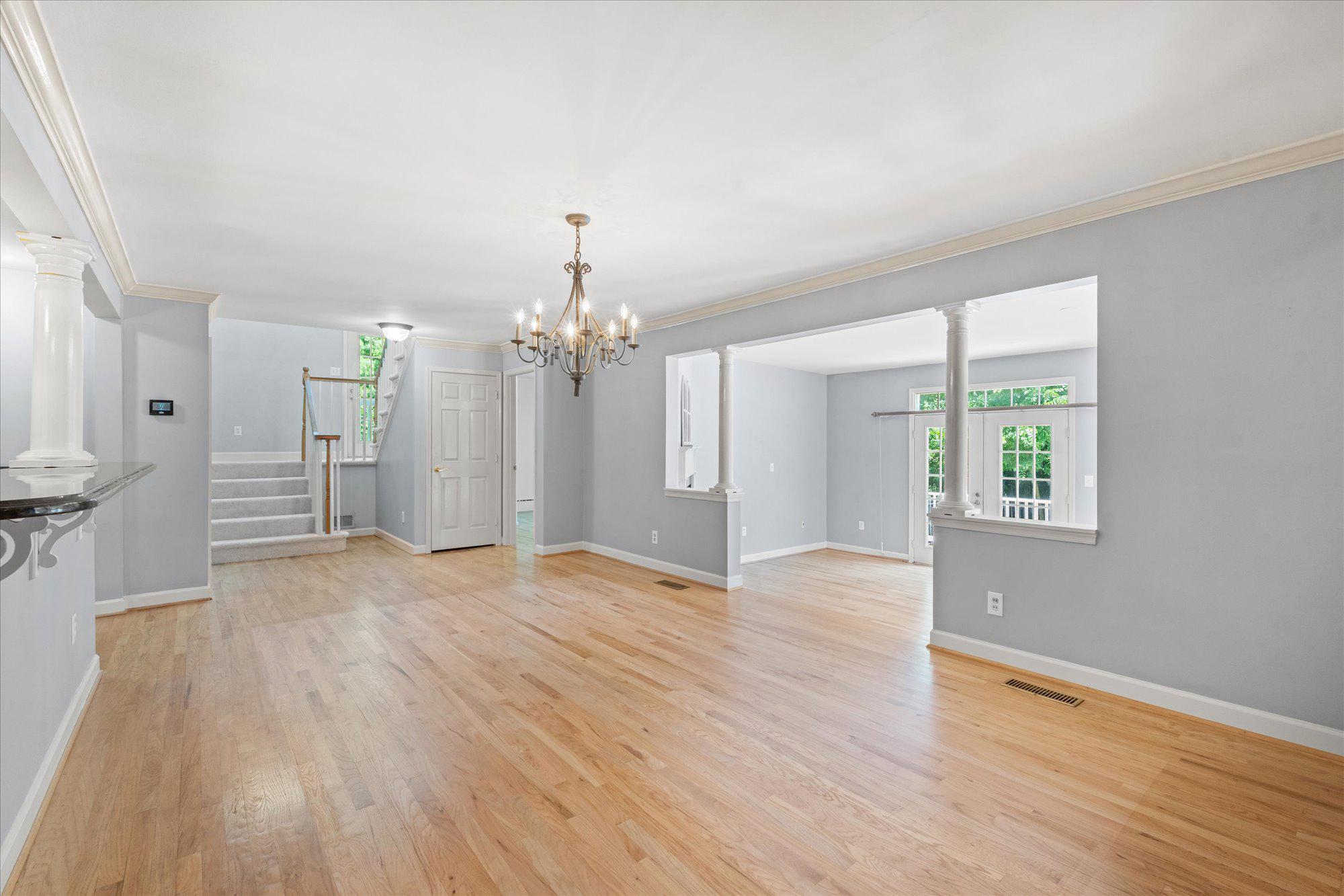 FIVE OAKS - Residential