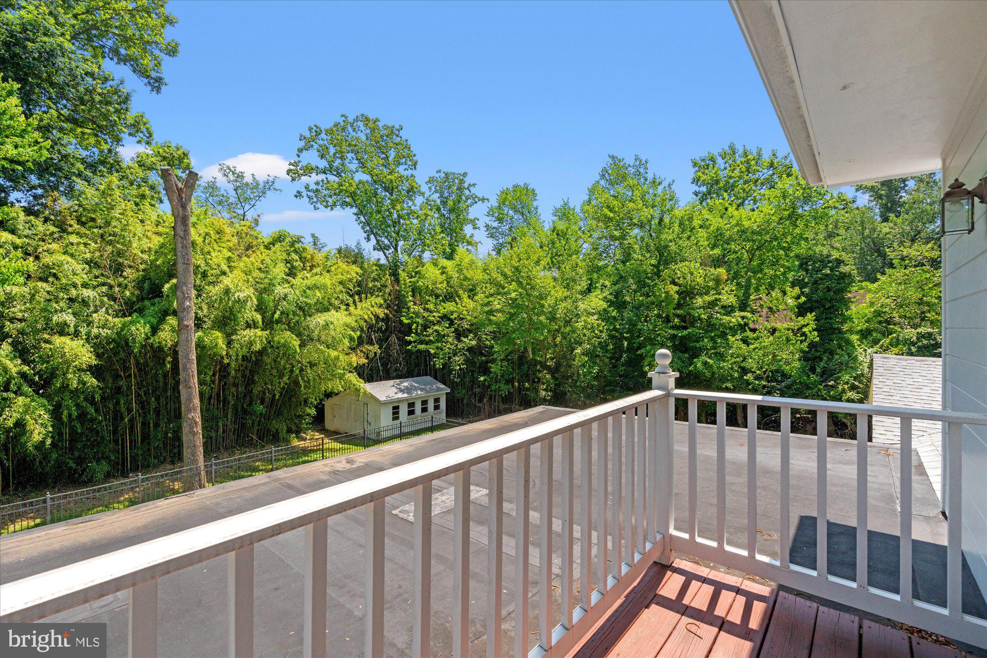 FIVE OAKS - Residential