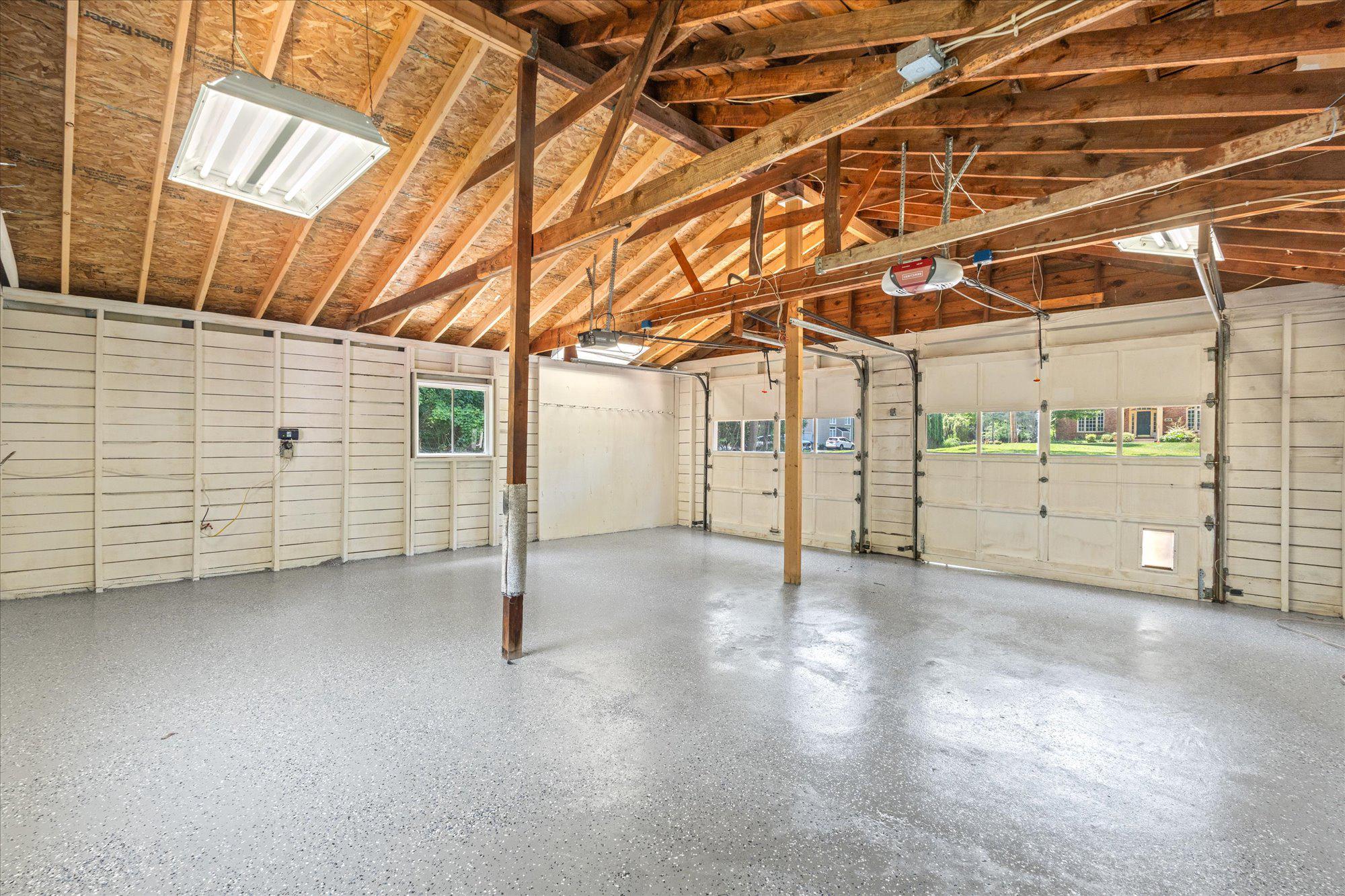 FIVE OAKS - Residential