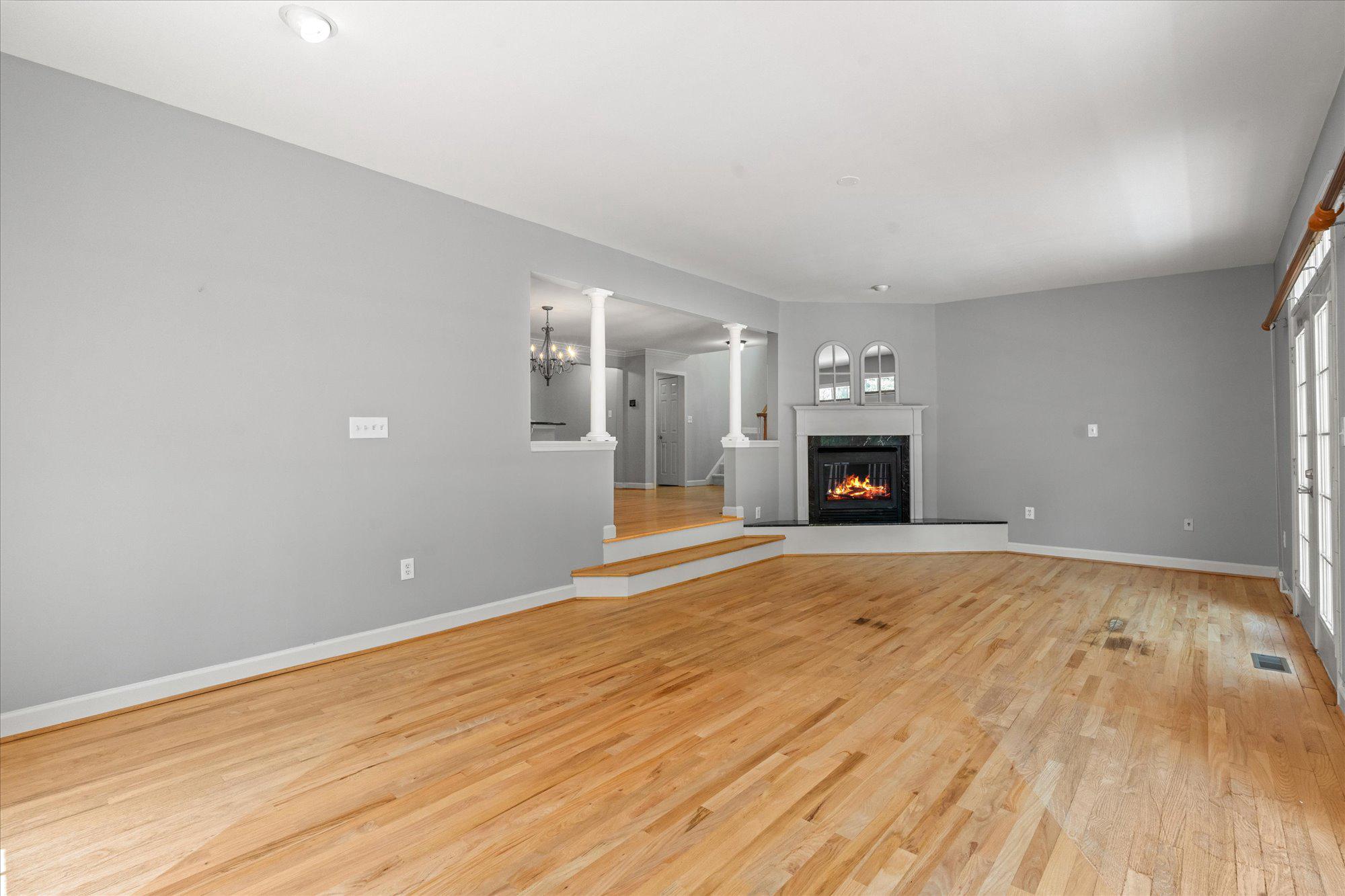 FIVE OAKS - Residential