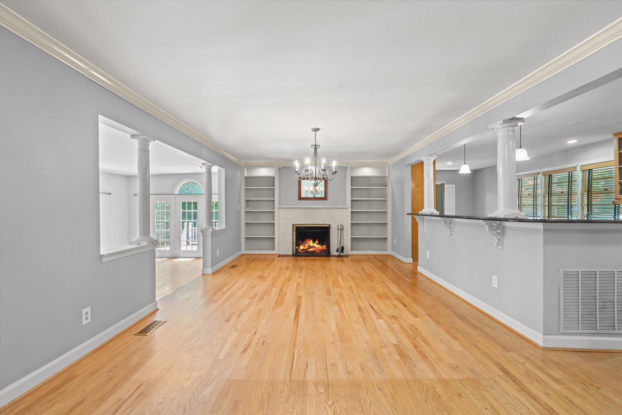 FIVE OAKS - Residential