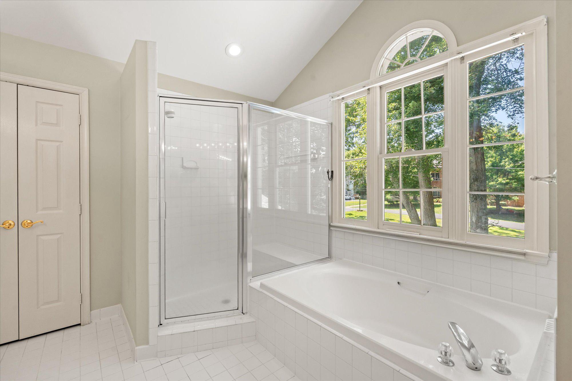 FIVE OAKS - Residential