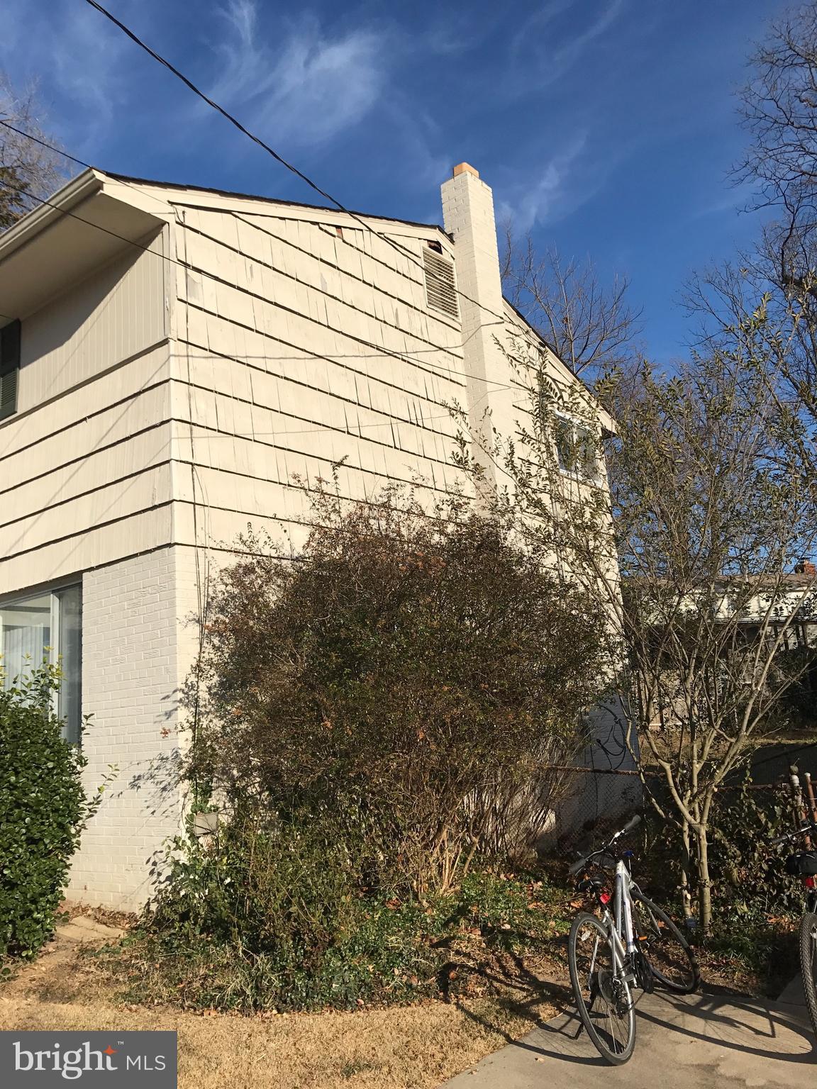 All new kitchen, carpet and paint. This renovated 4 br 2.5 bath colonial is better then anything you have seen. Vacant and ready to go! Fenced yard, driveway and great location.