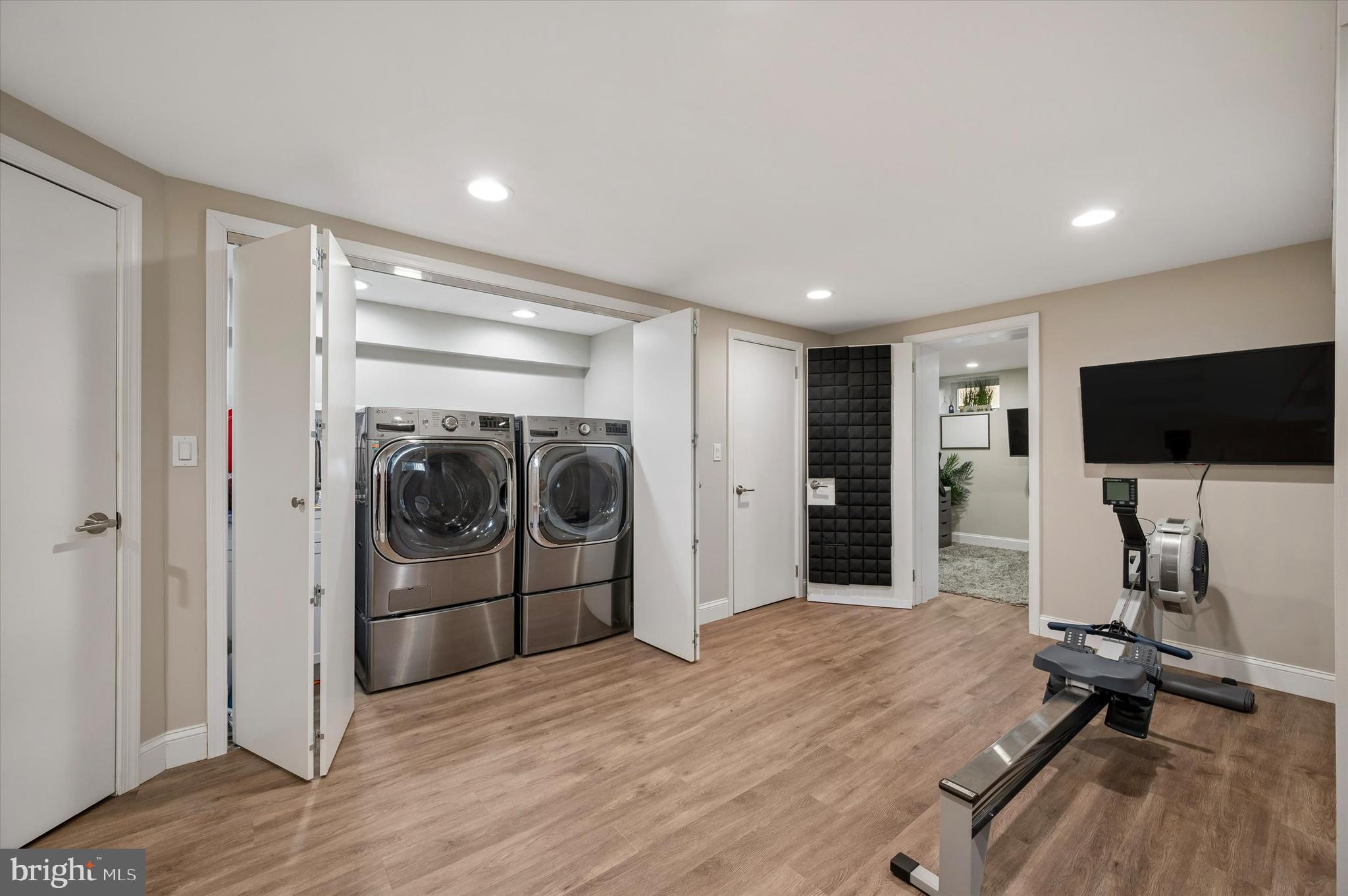 WILLOWBROOK - Residential