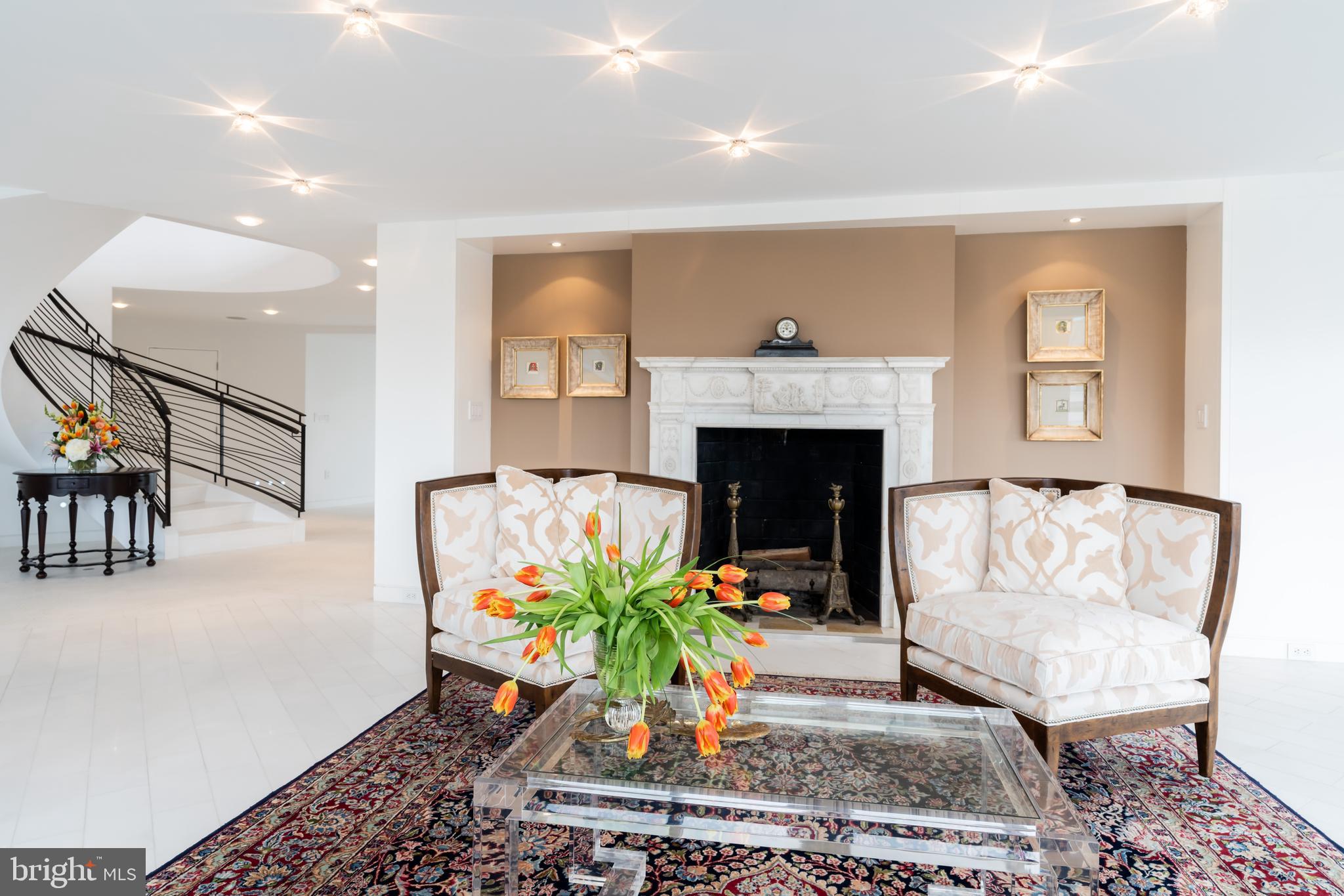 FOGGY BOTTOM - Residential