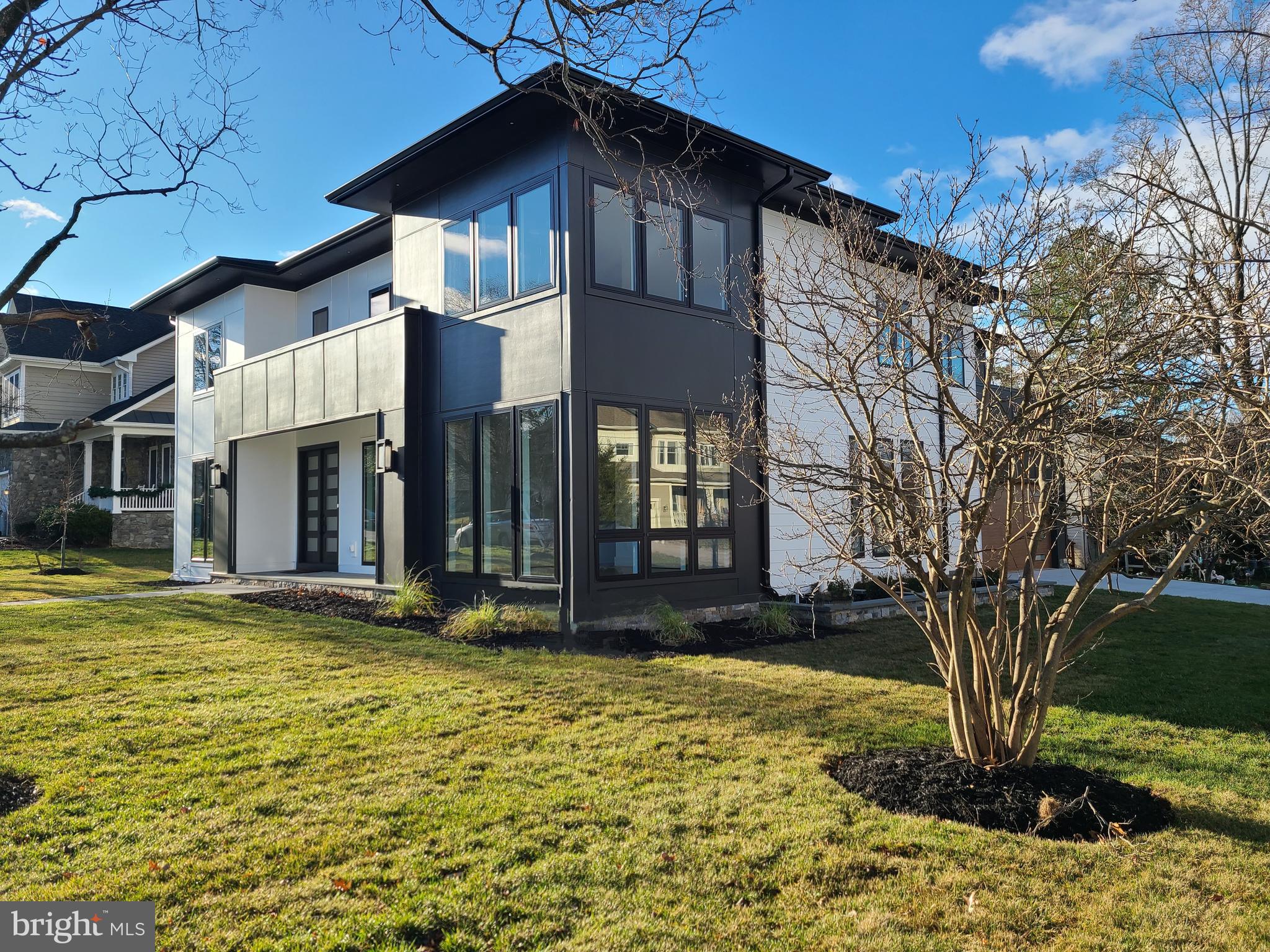 CHURCHILL SQUARE - Residential