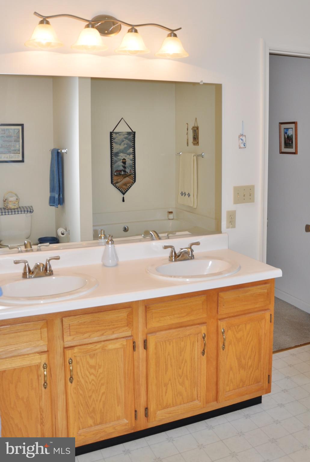 ICE HOUSE ESTATES - Residential