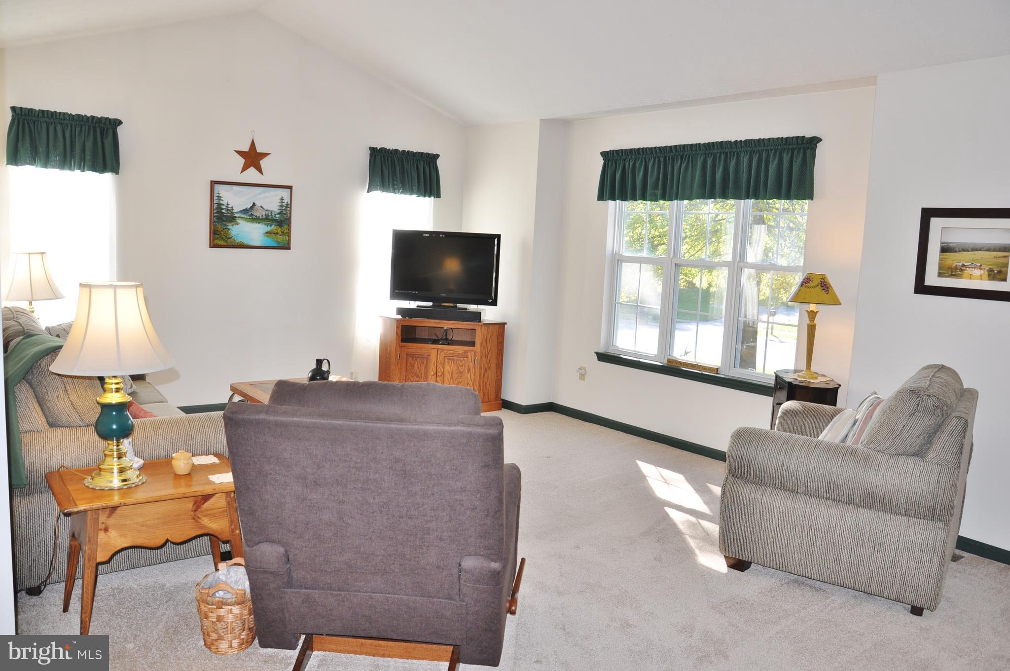 ICE HOUSE ESTATES - Residential