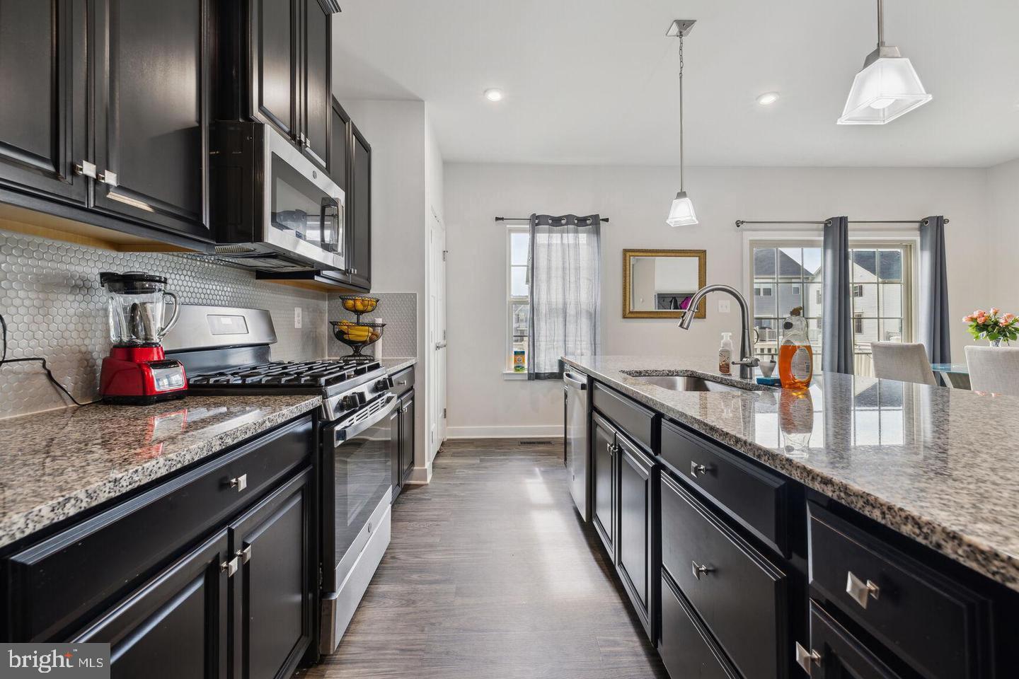 LAKE LINGANORE - Residential Lease