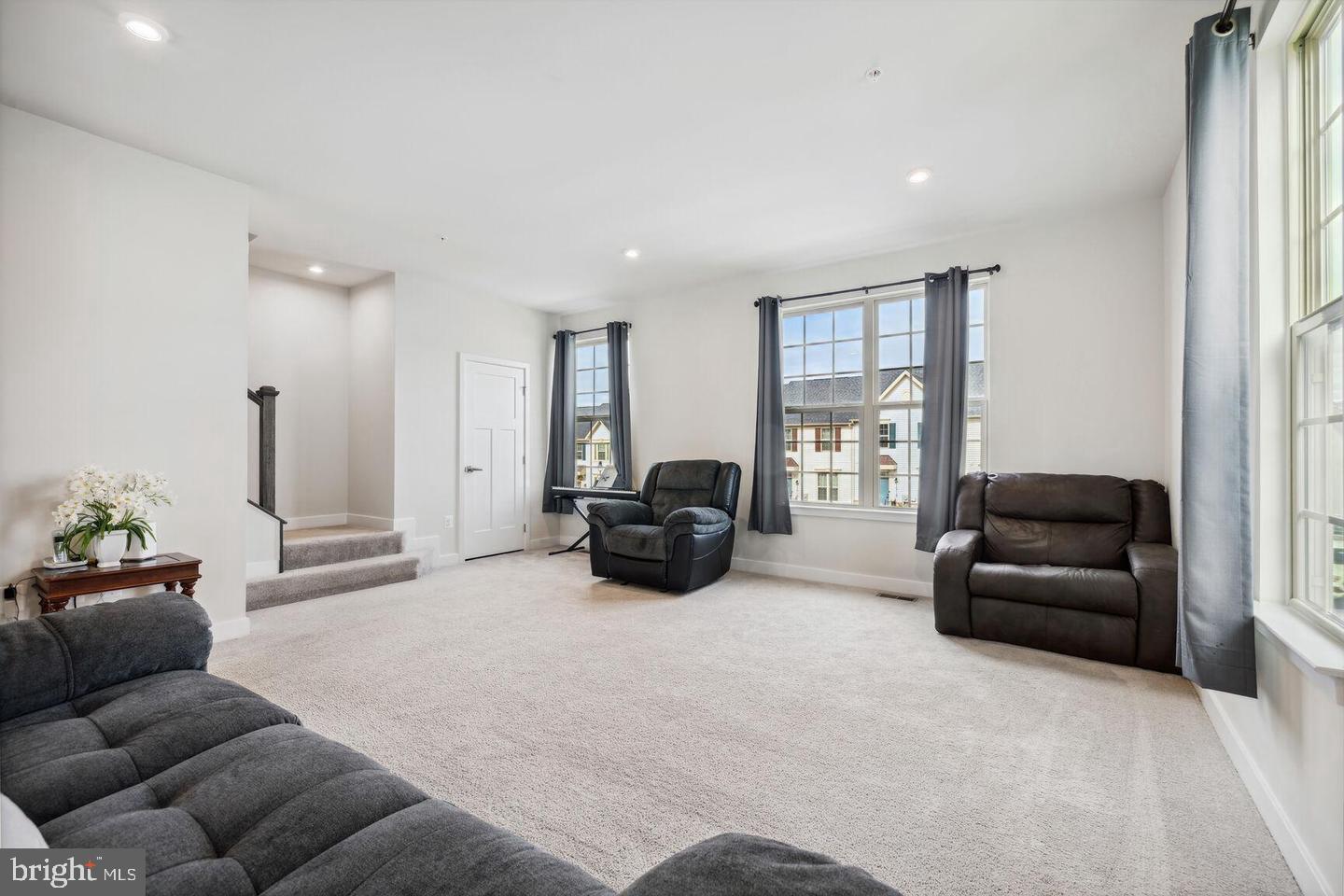LAKE LINGANORE - Residential Lease