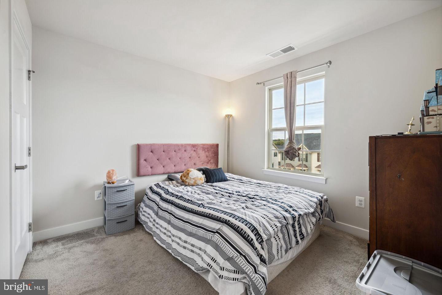 LAKE LINGANORE - Residential Lease