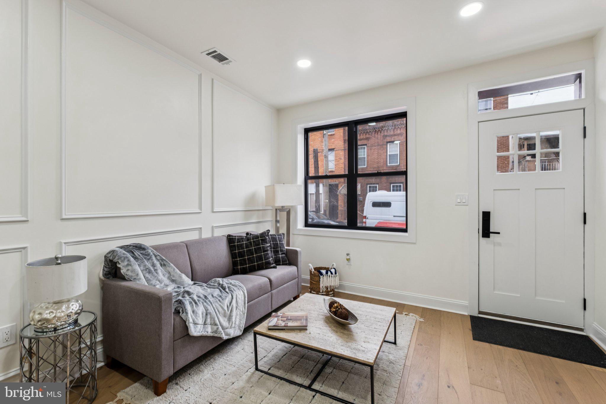PASSYUNK SQUARE - Residential