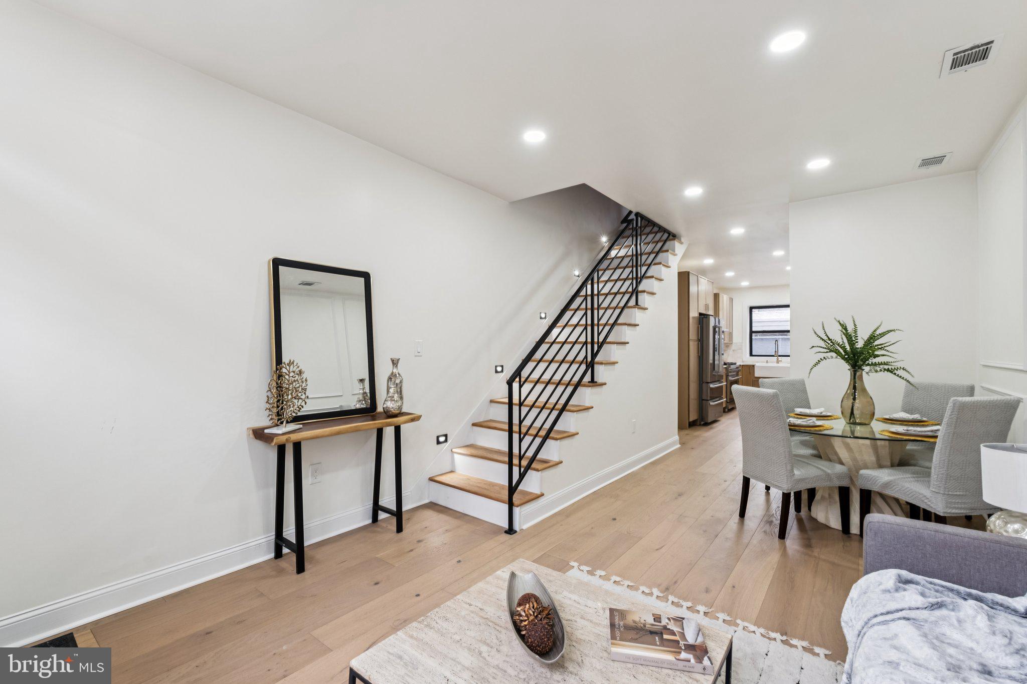 PASSYUNK SQUARE - Residential