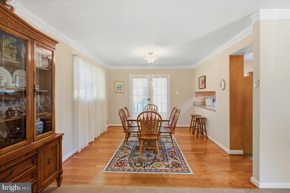 CRESTWOOD MANOR - Residential