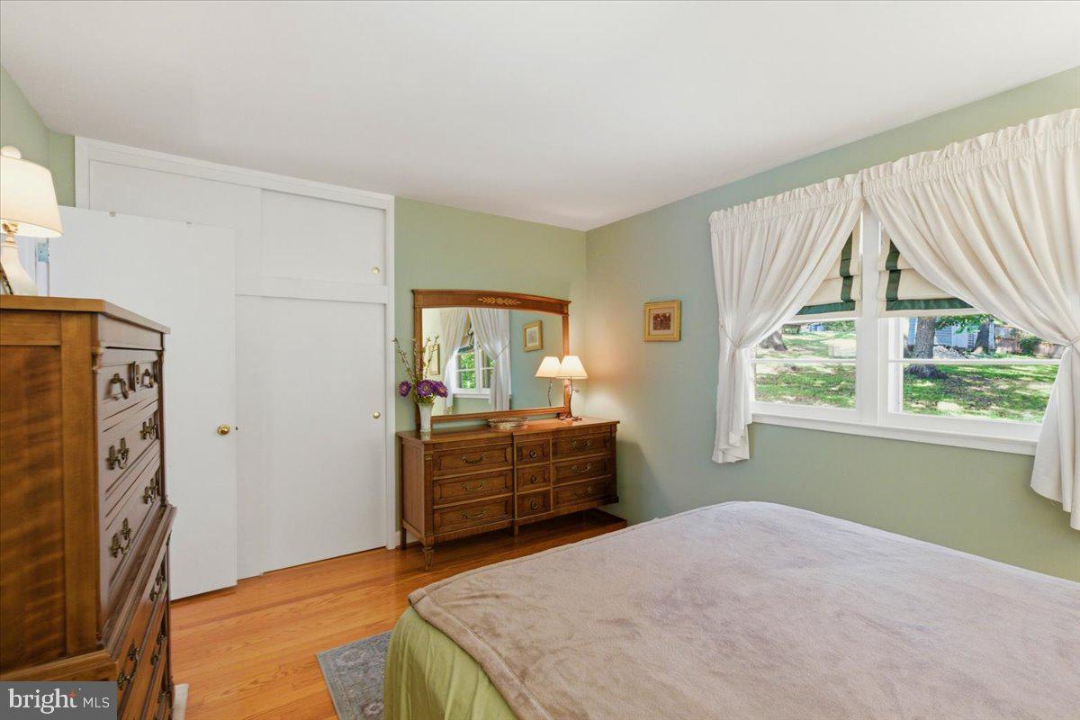 CRESTWOOD MANOR - Residential