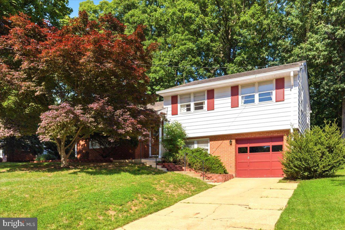 CRESTWOOD MANOR - Residential