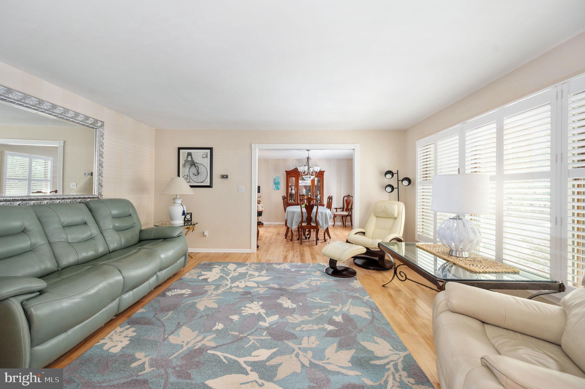 VALENTINE WOODS - Residential