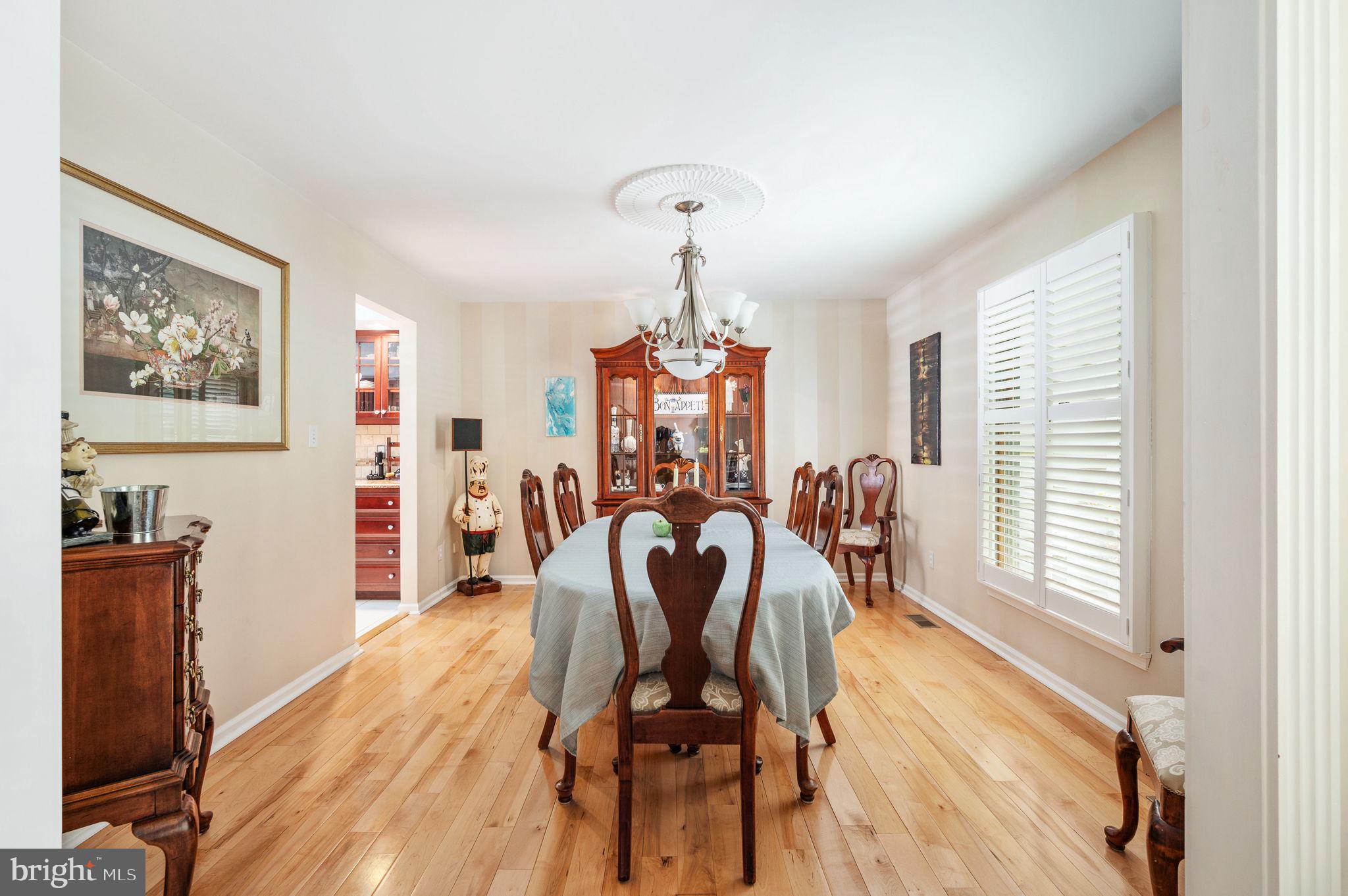 VALENTINE WOODS - Residential