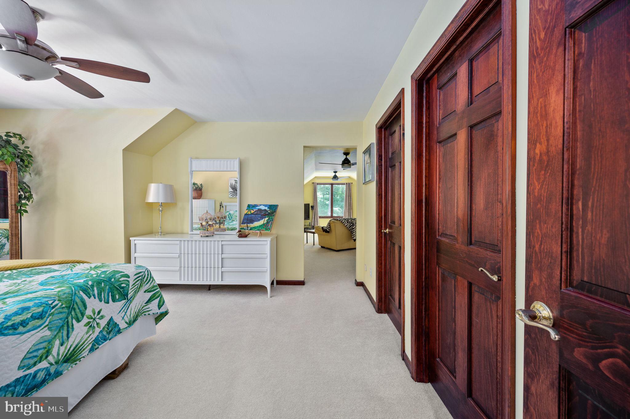 VALENTINE WOODS - Residential