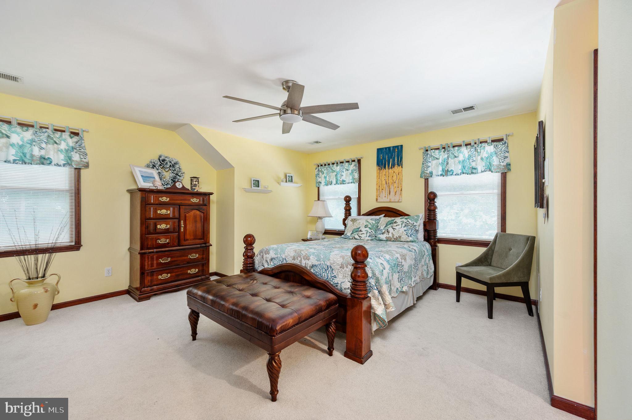 VALENTINE WOODS - Residential