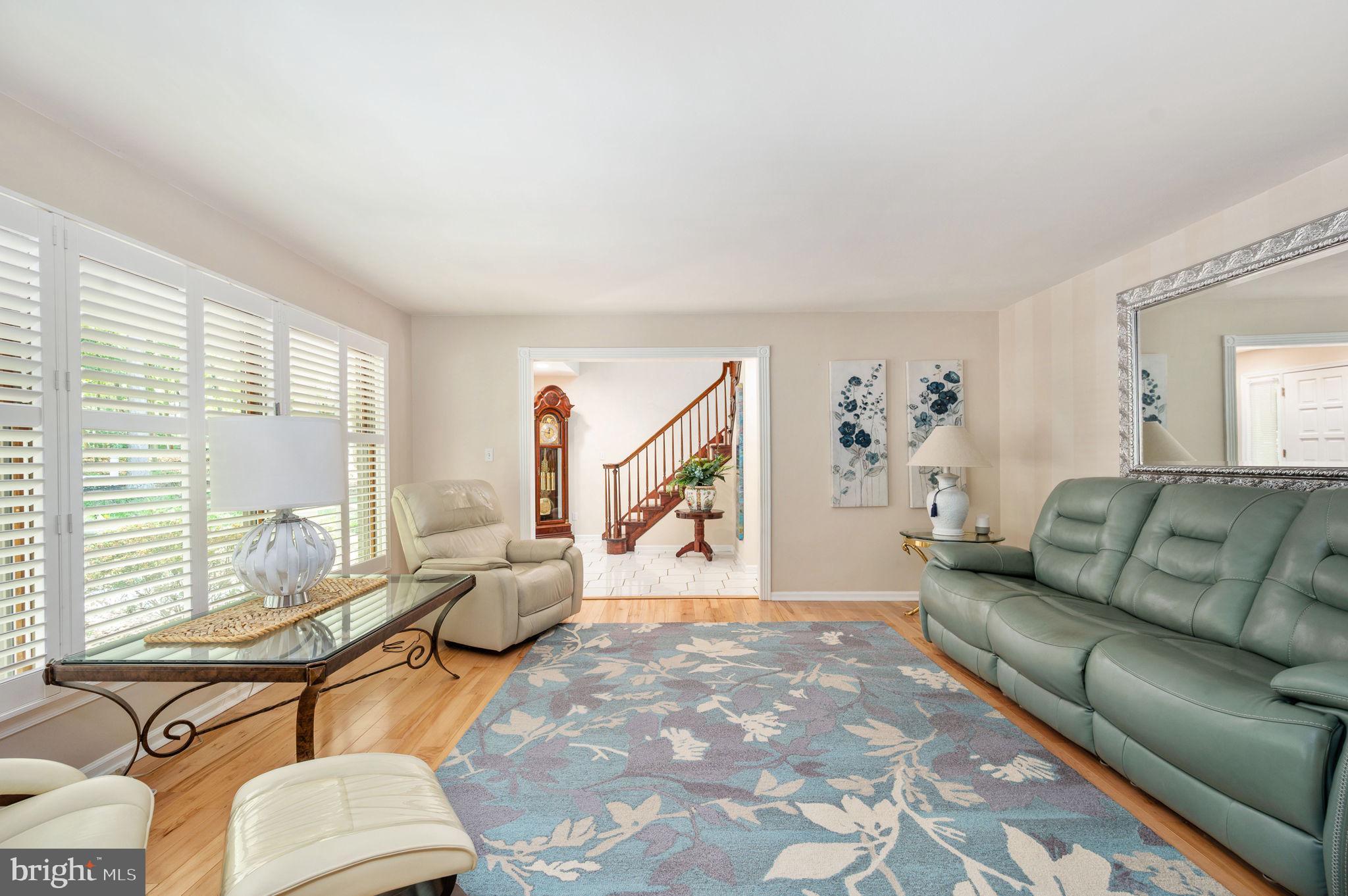 VALENTINE WOODS - Residential