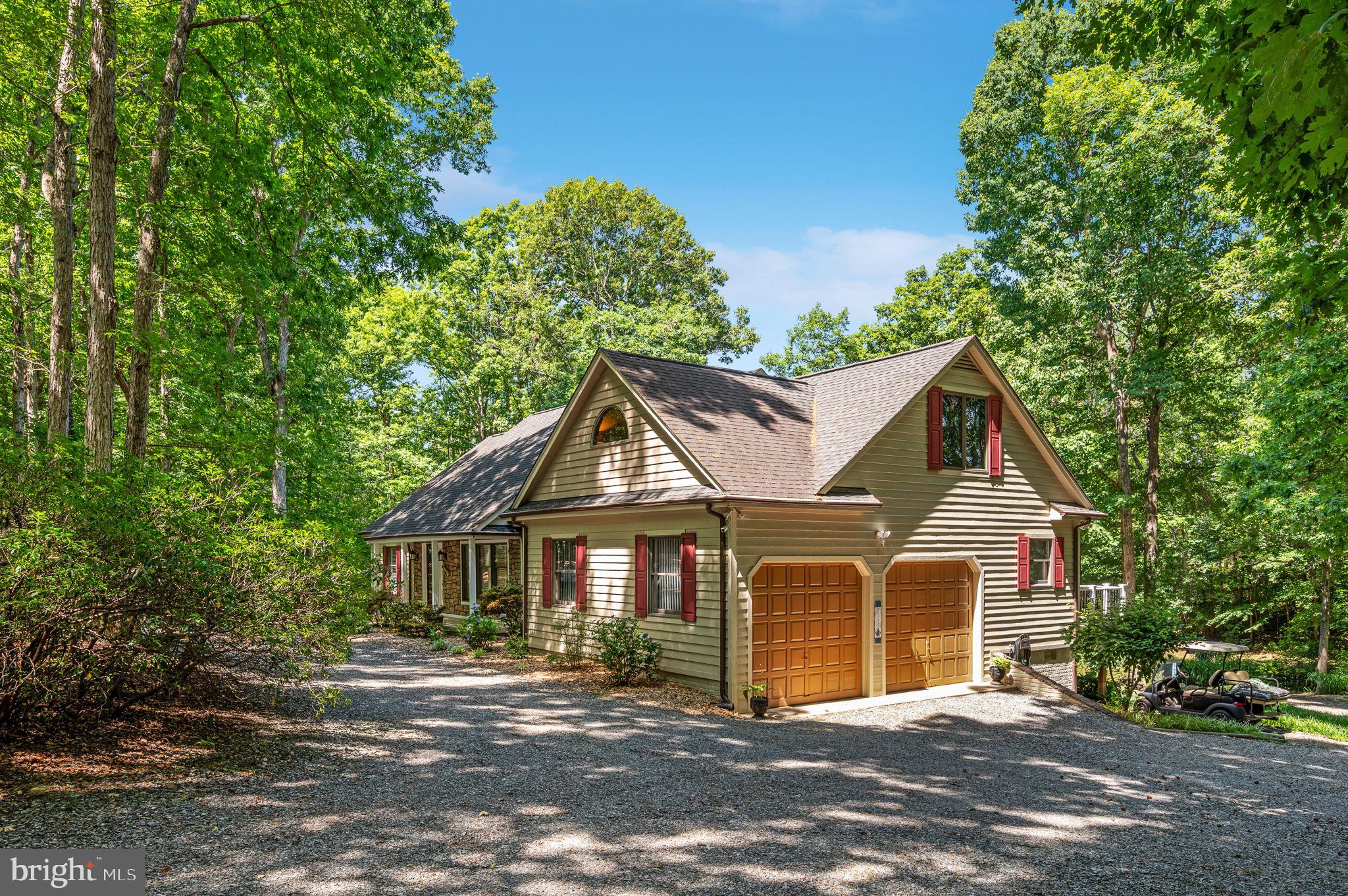VALENTINE WOODS - Residential