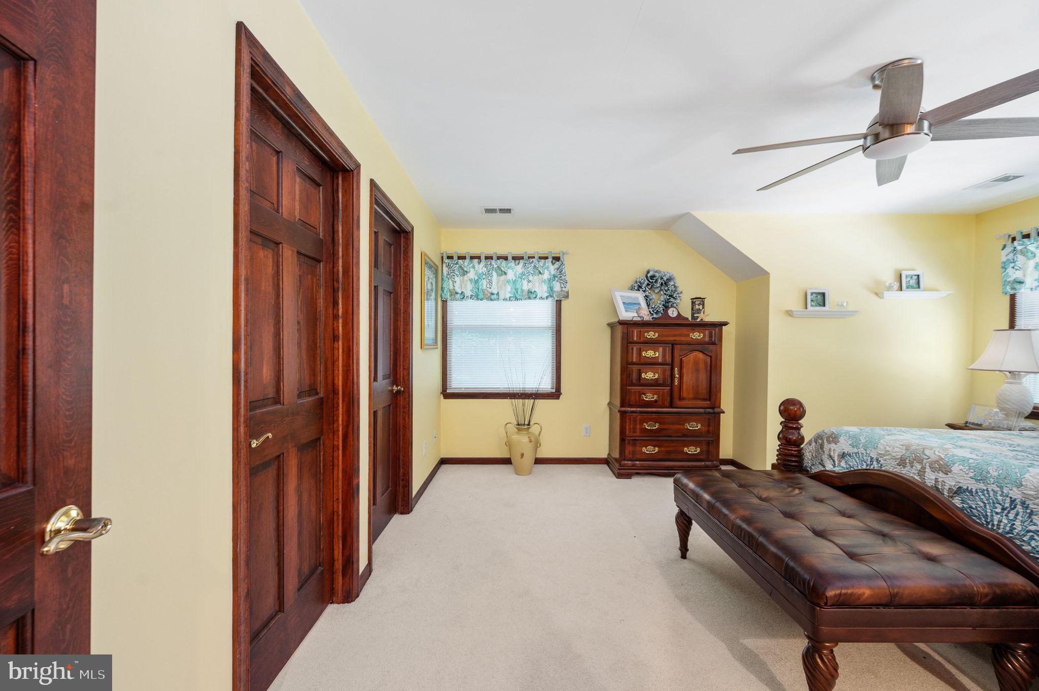 VALENTINE WOODS - Residential