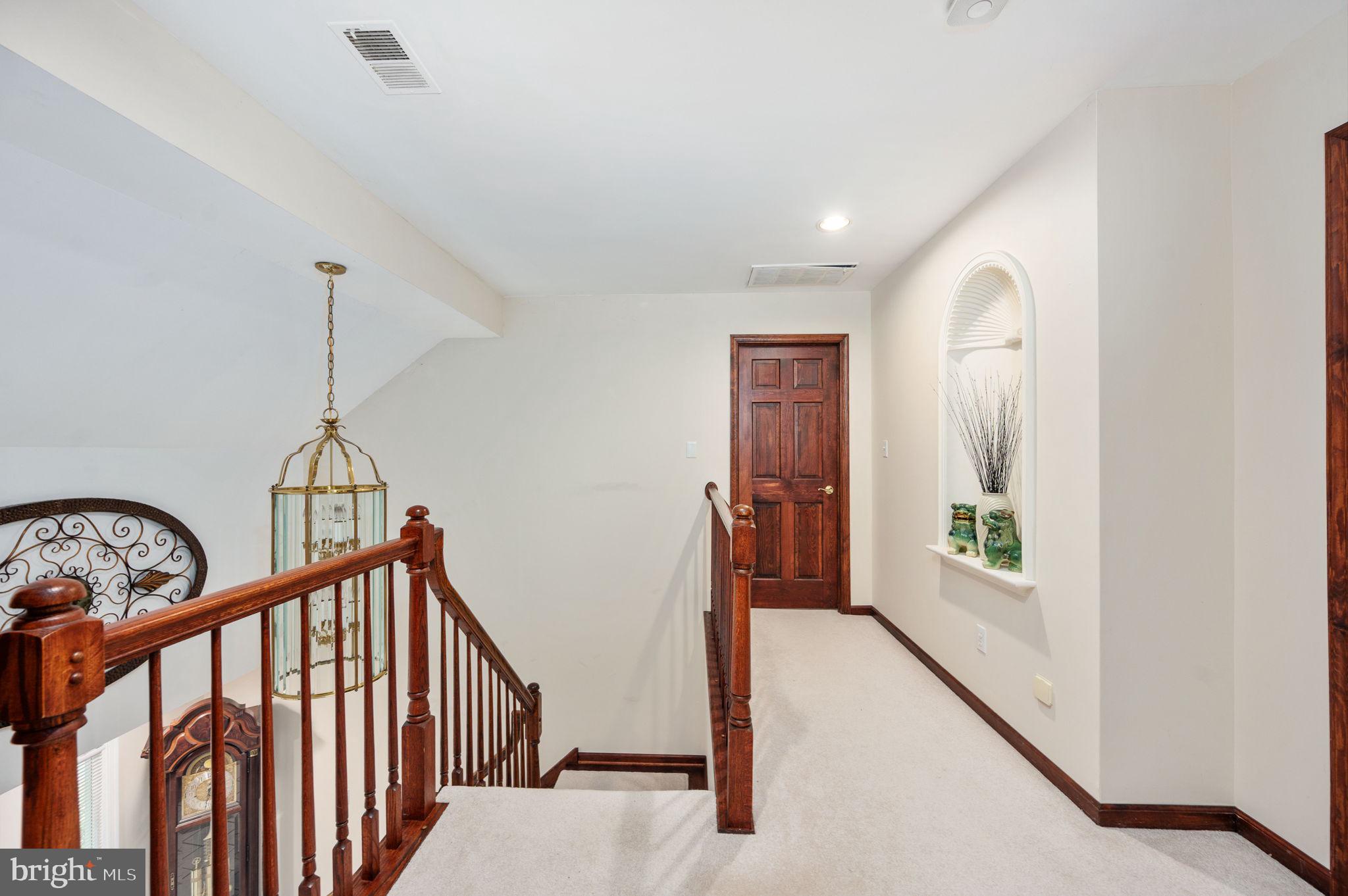 VALENTINE WOODS - Residential