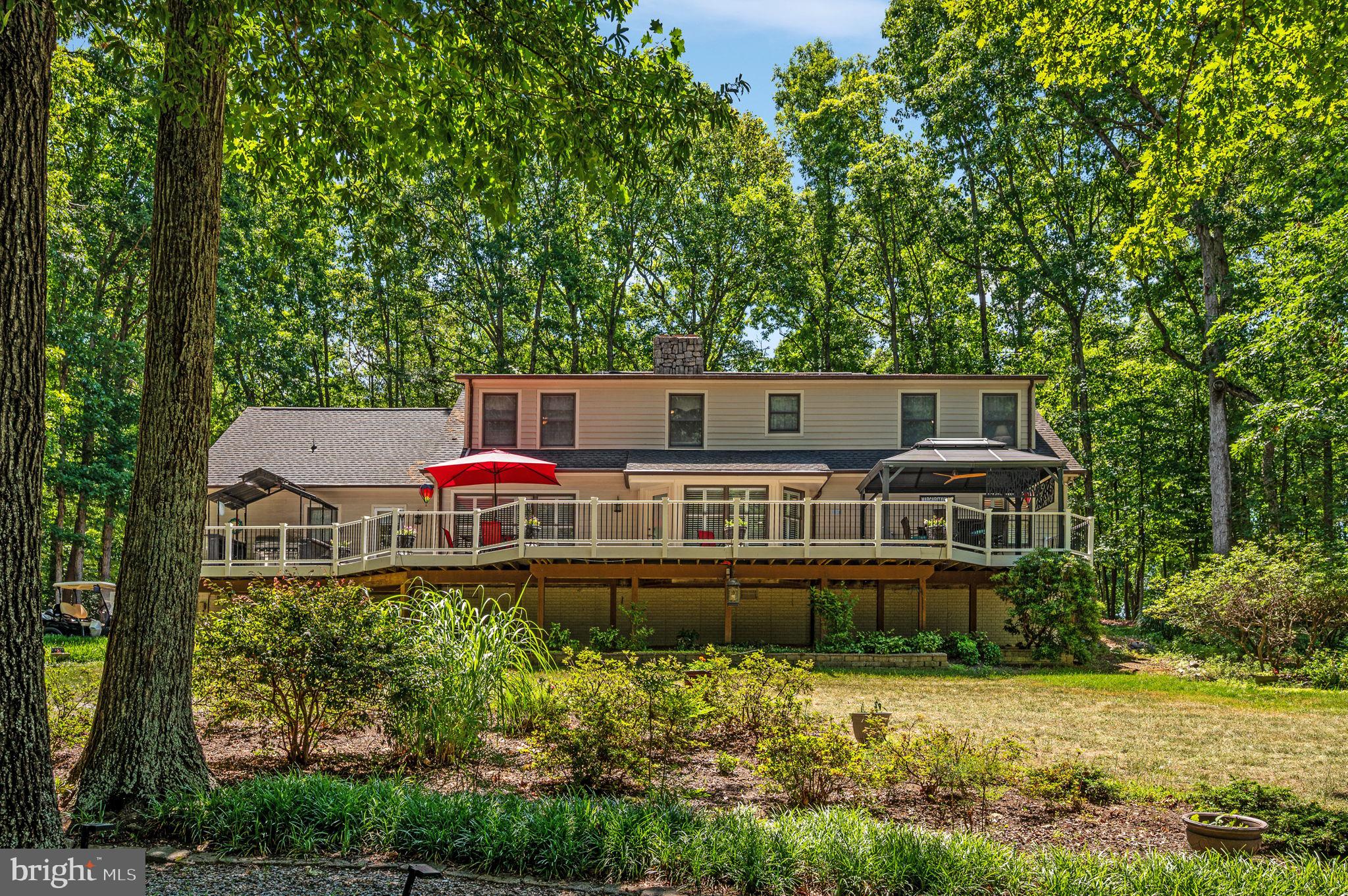 VALENTINE WOODS - Residential