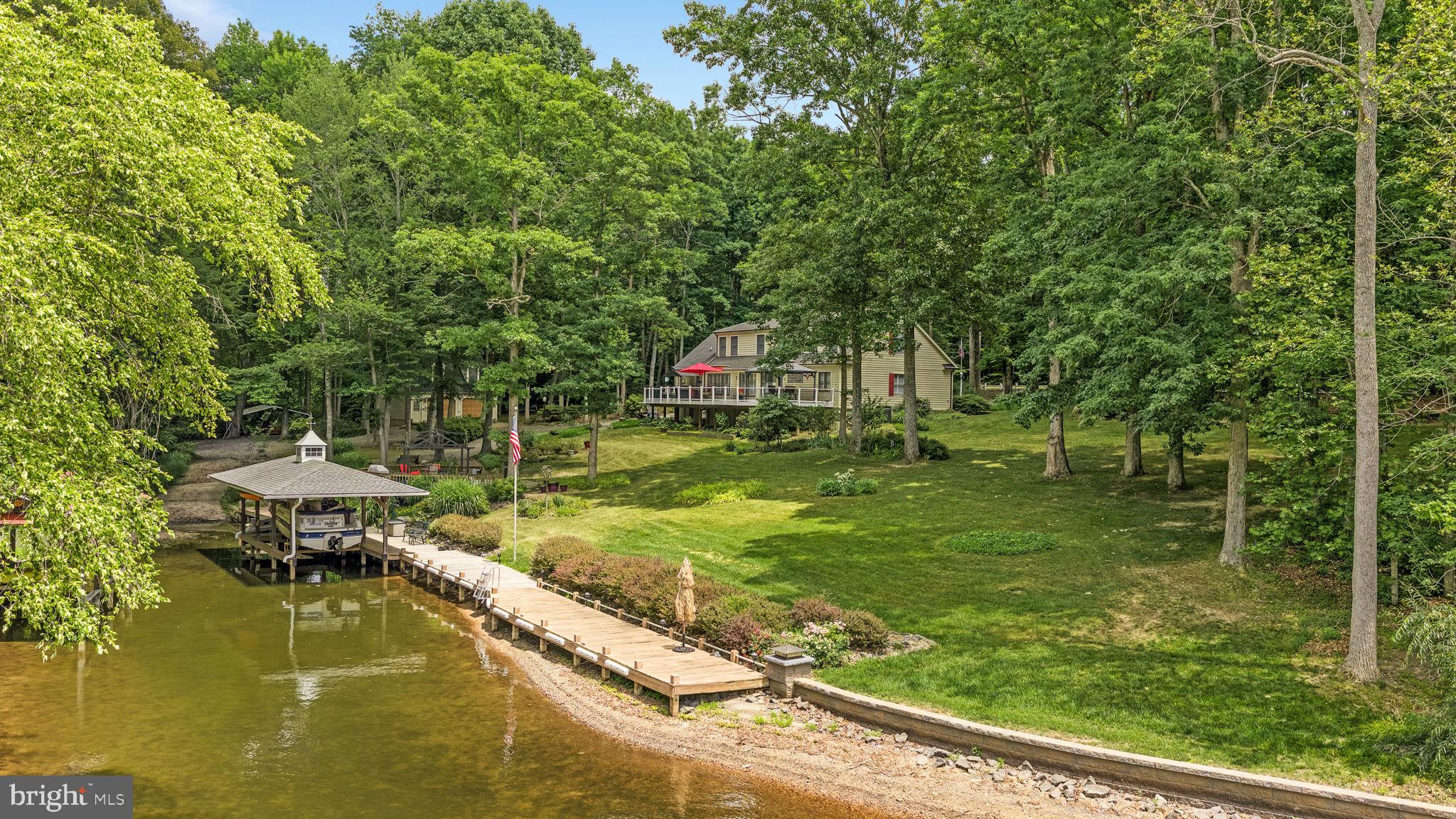 VALENTINE WOODS - Residential