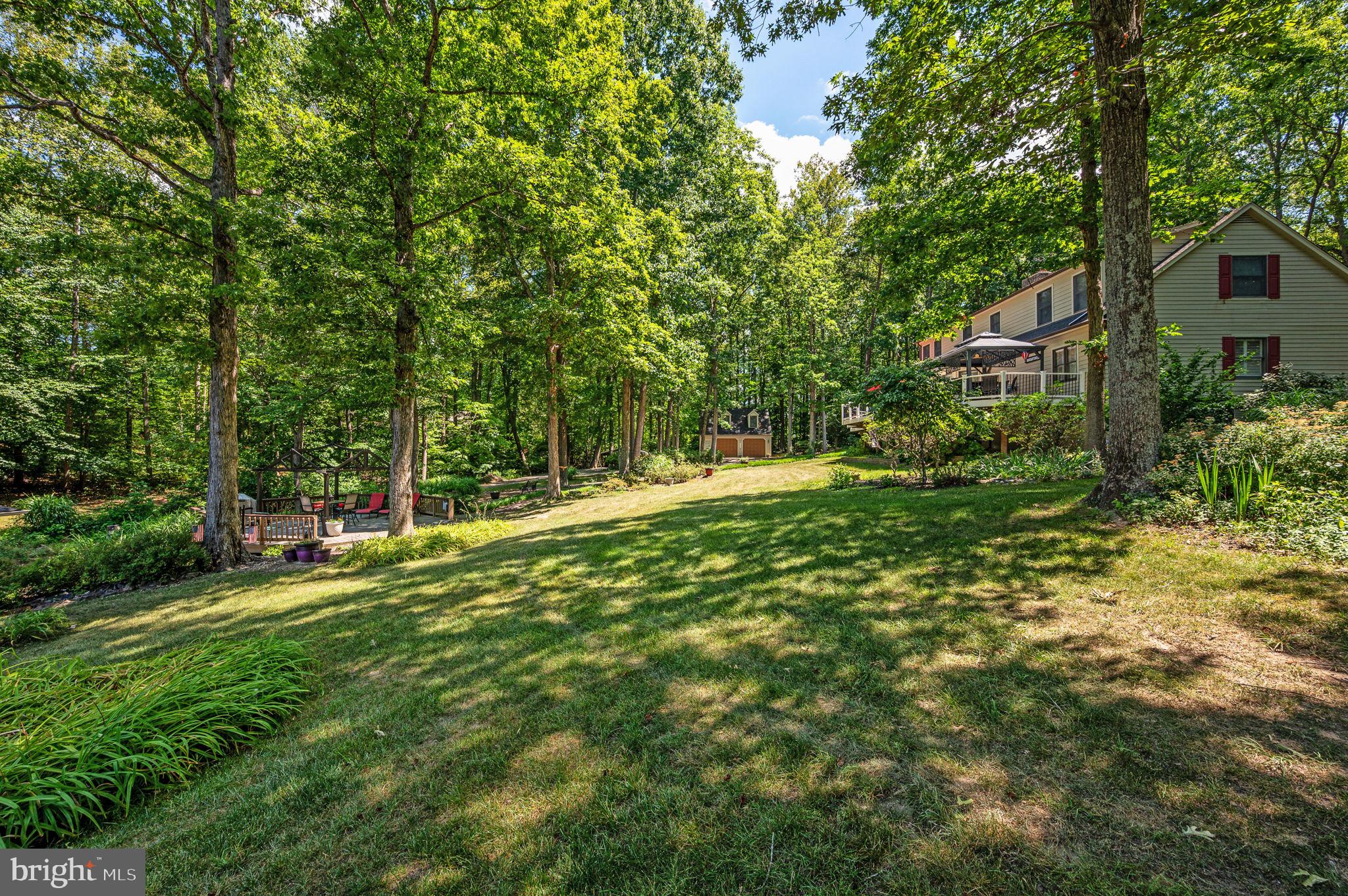 VALENTINE WOODS - Residential