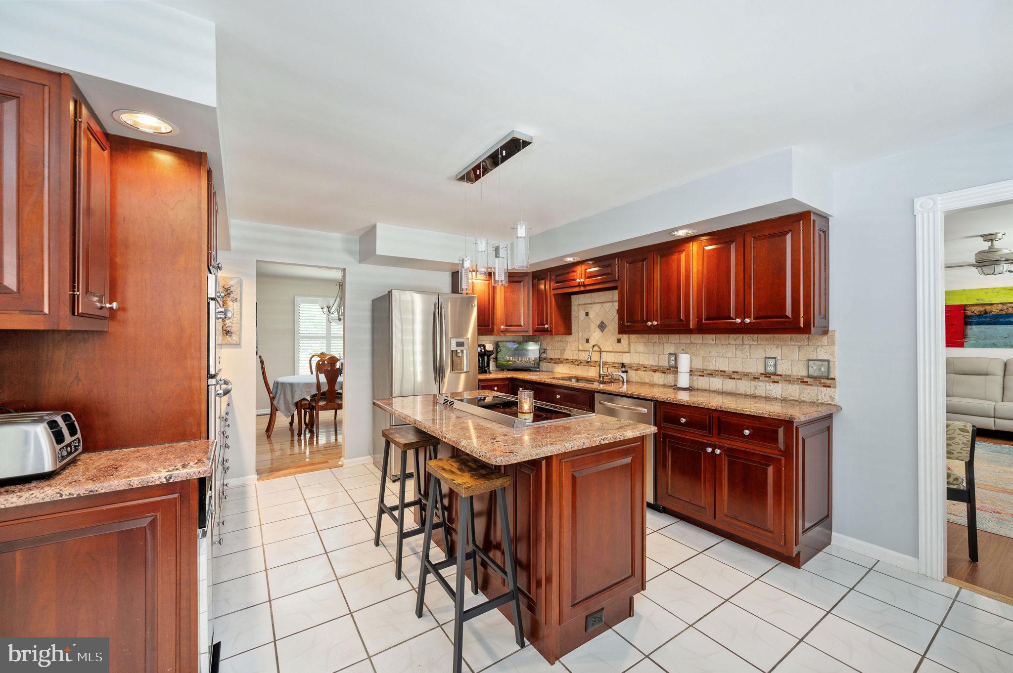 VALENTINE WOODS - Residential