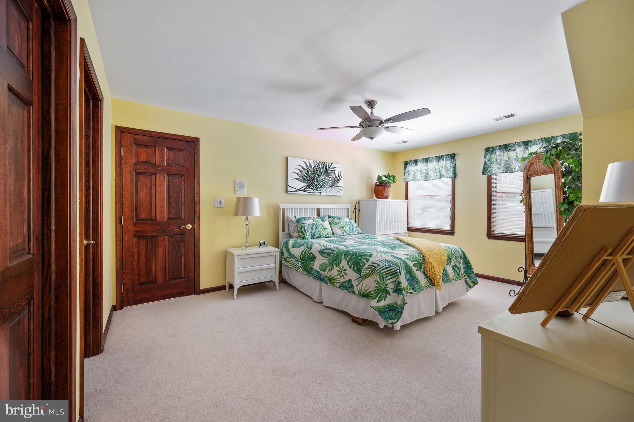 VALENTINE WOODS - Residential