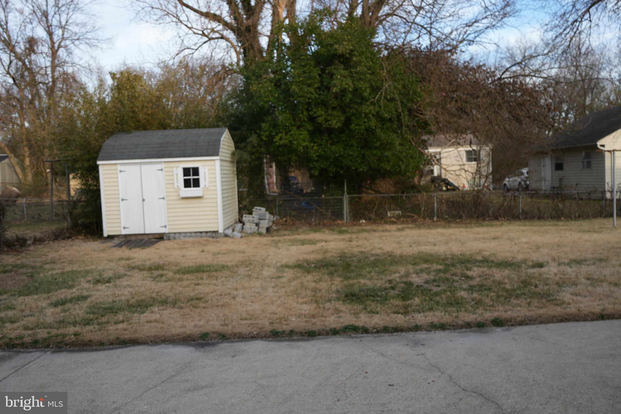 EDGEWOOD KNOLLS - Residential