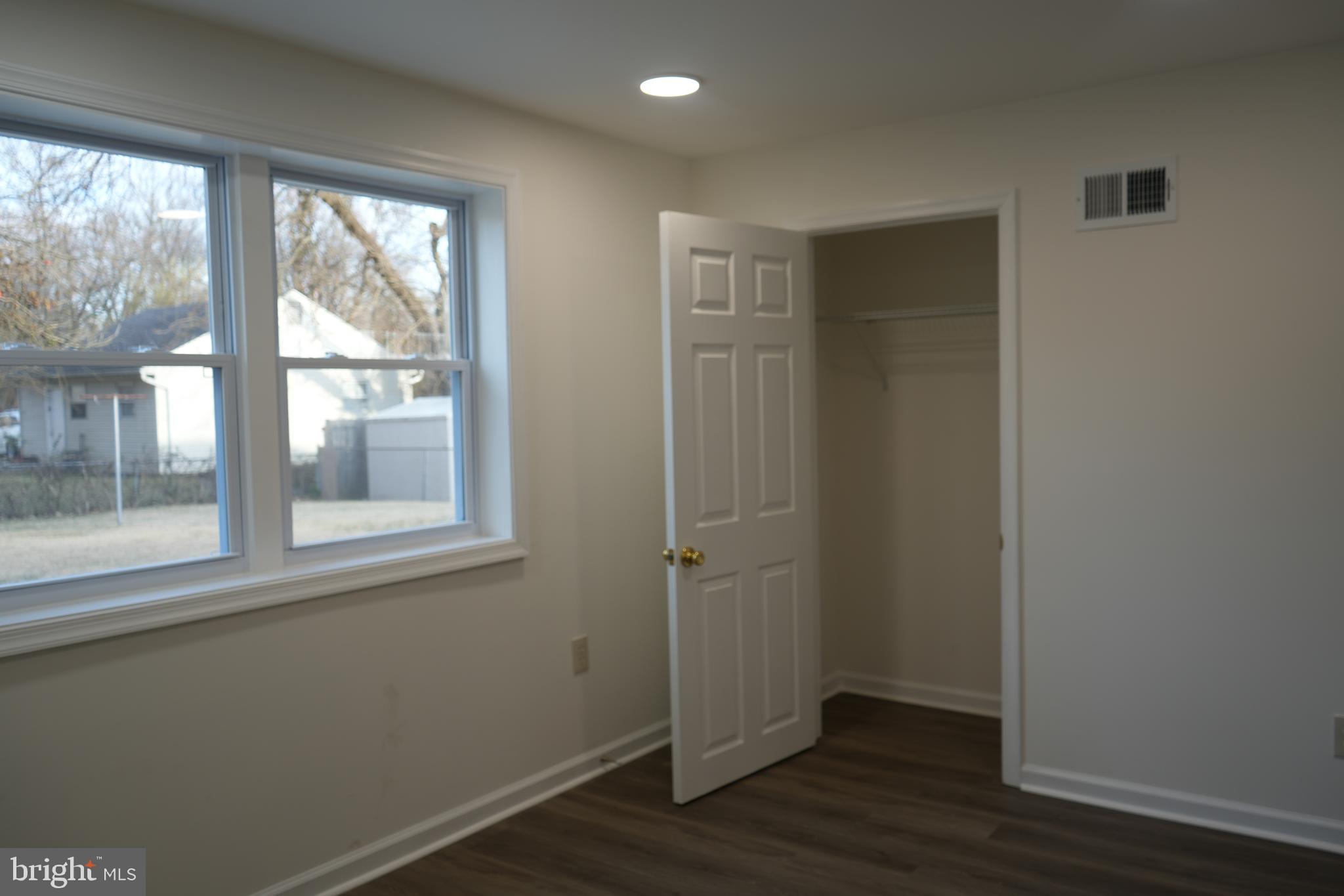 EDGEWOOD KNOLLS - Residential