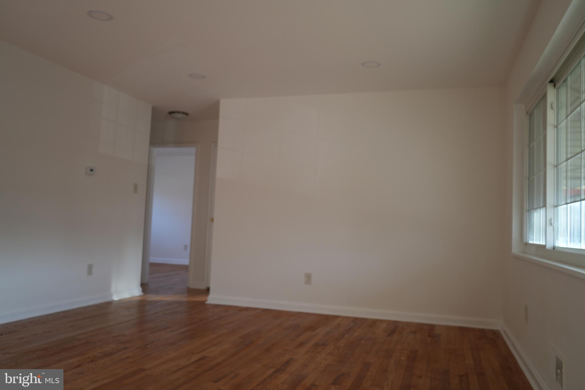 EDGEWOOD KNOLLS - Residential