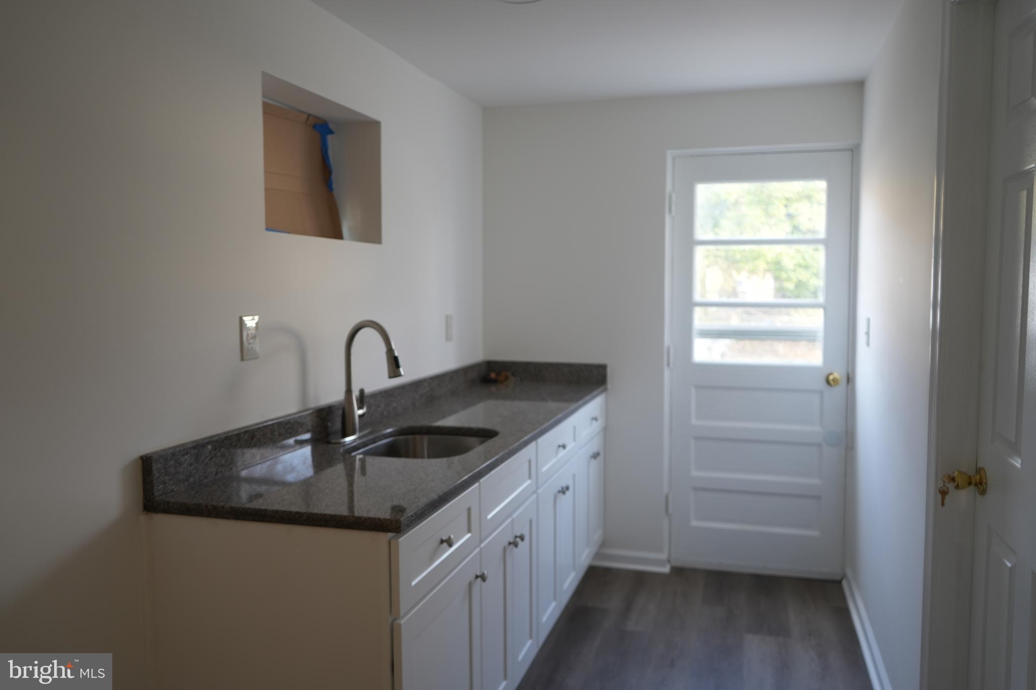 EDGEWOOD KNOLLS - Residential