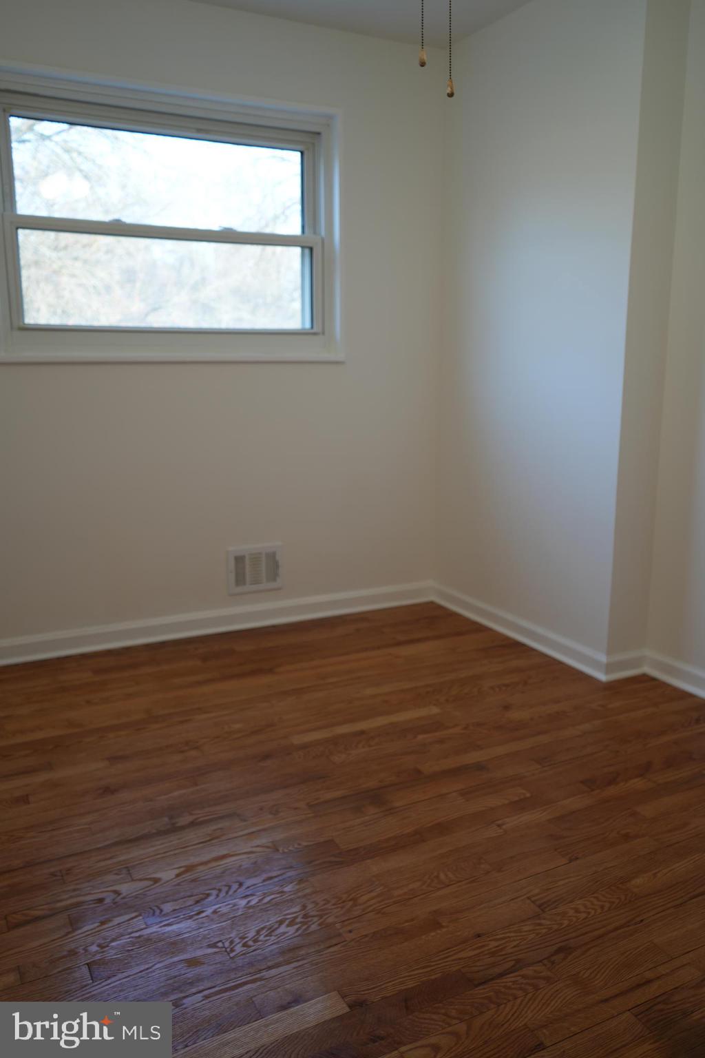 EDGEWOOD KNOLLS - Residential