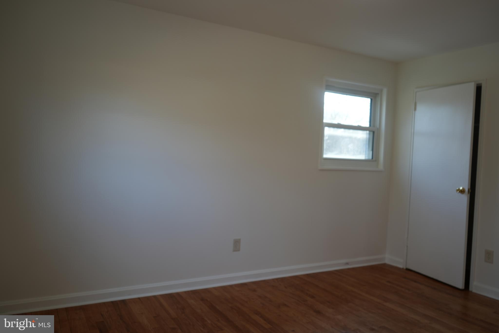 EDGEWOOD KNOLLS - Residential