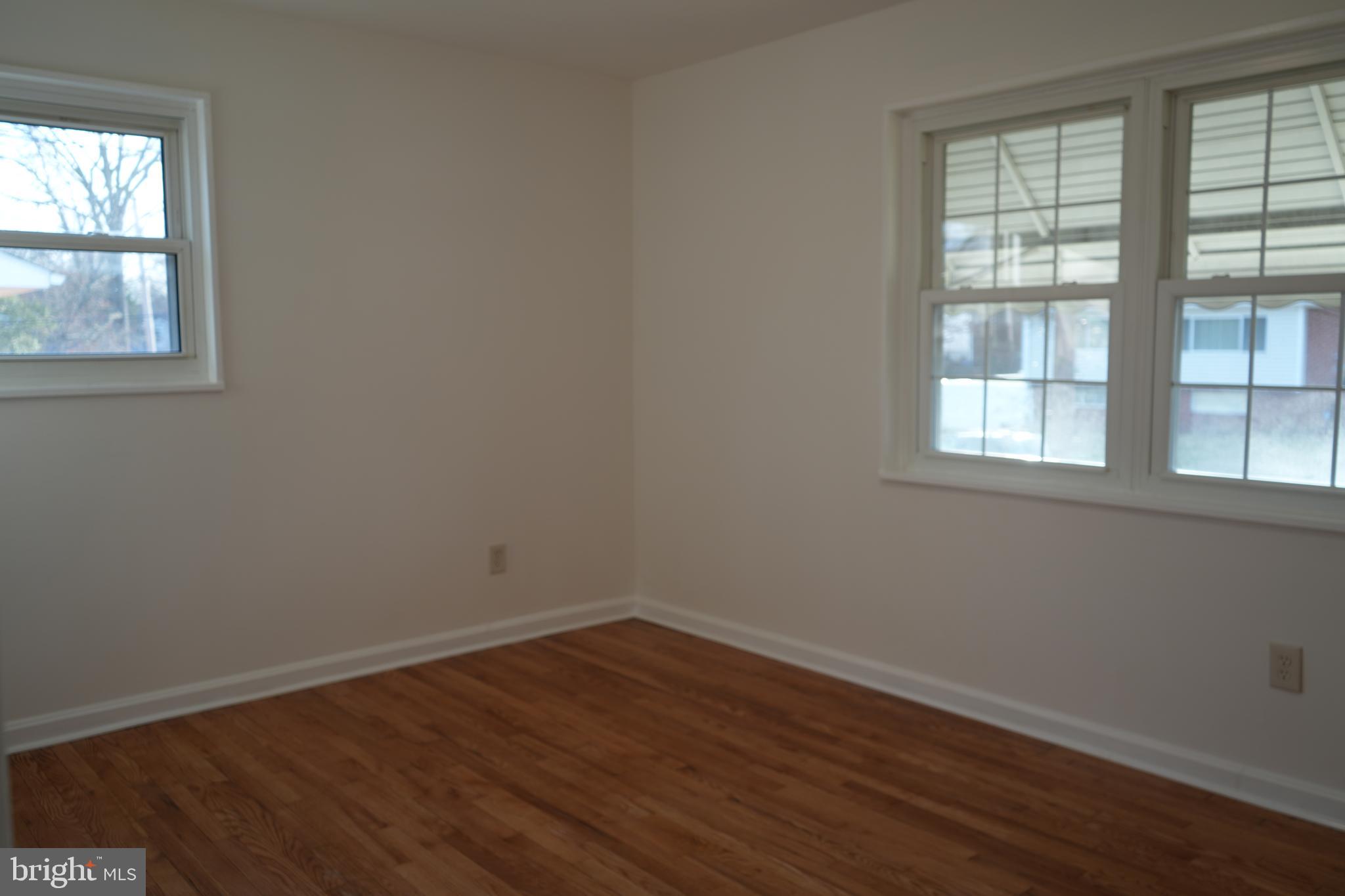 EDGEWOOD KNOLLS - Residential