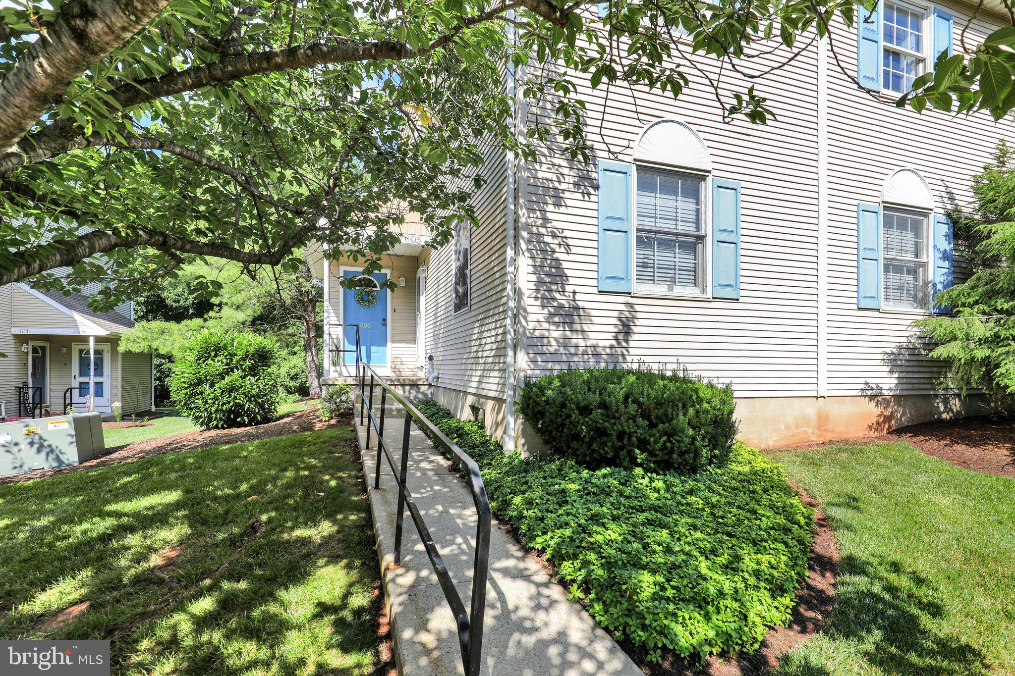 MIFFLIN WOODS - Residential