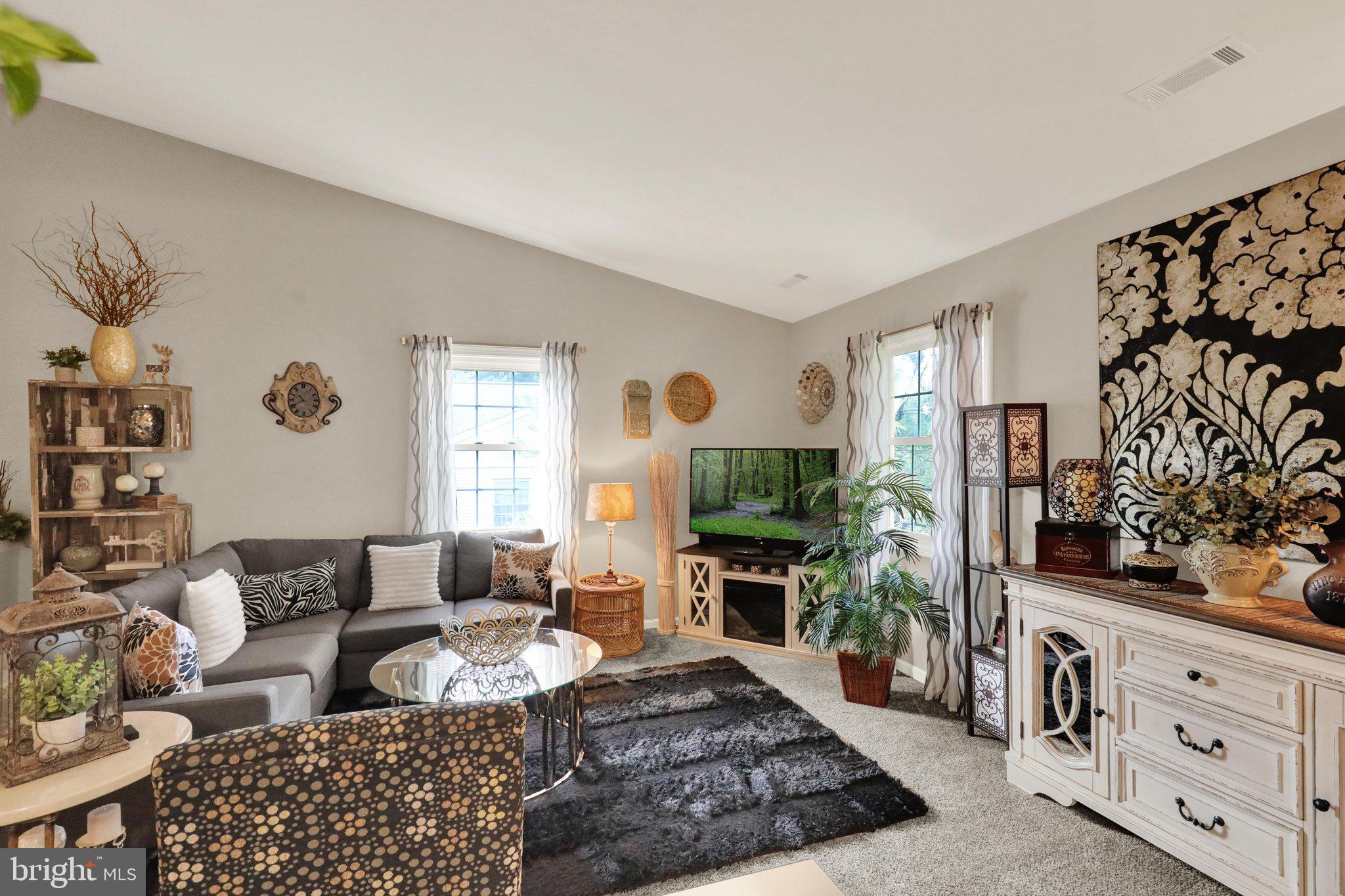 MIFFLIN WOODS - Residential